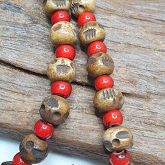 Antique Vintage Carving Animals Agate Pendant & whiteheart beads Necklace