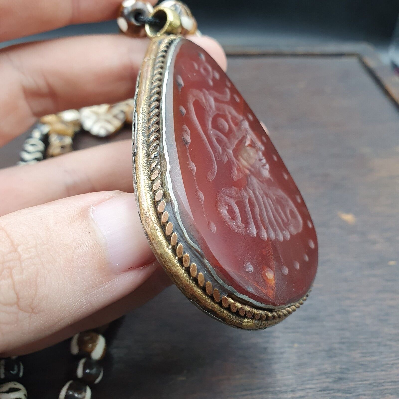Antique Wonderful Carving Agate pendent Carved King Rare Pendant necklace