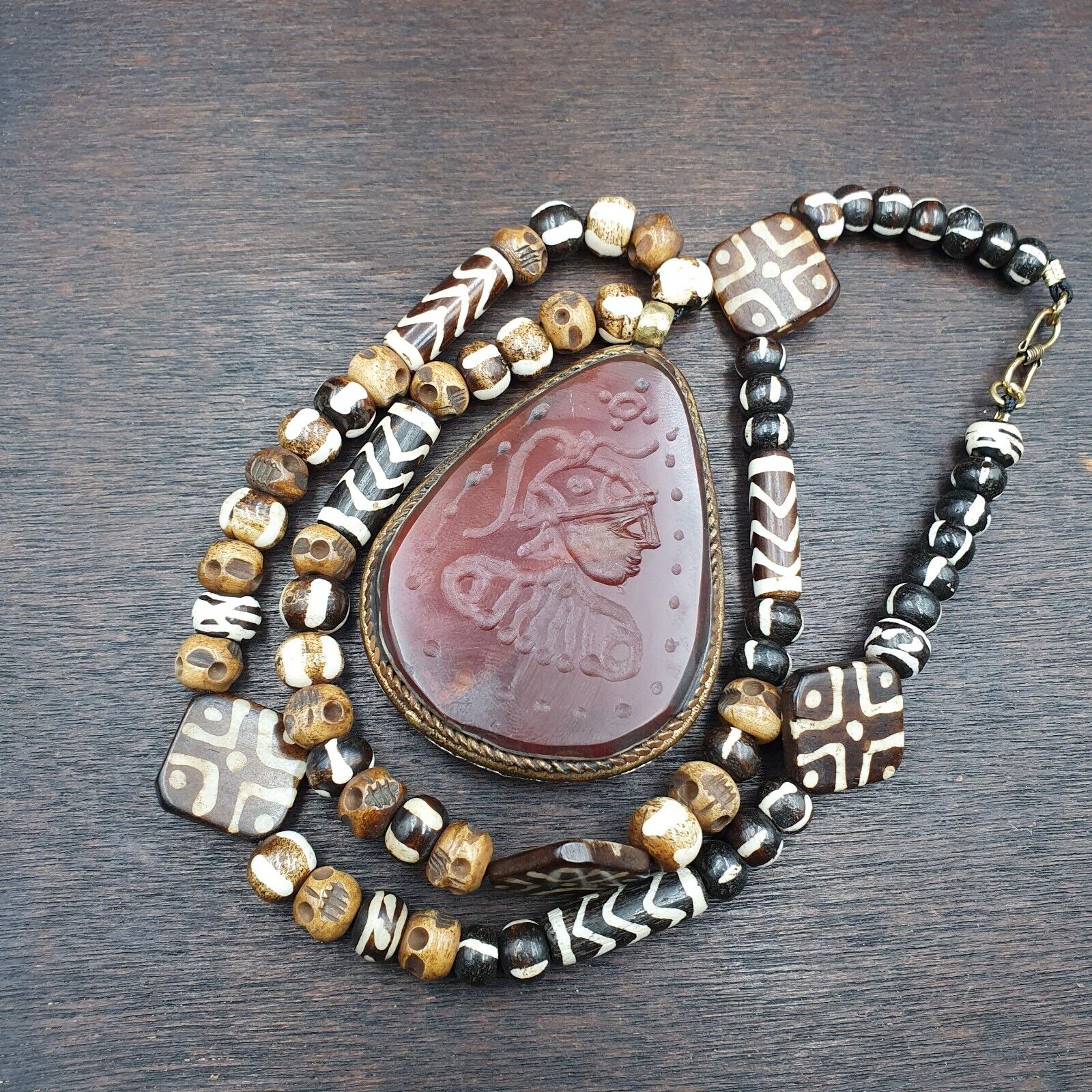 Antique Wonderful Carving Agate pendent Carved King Rare Pendant necklace