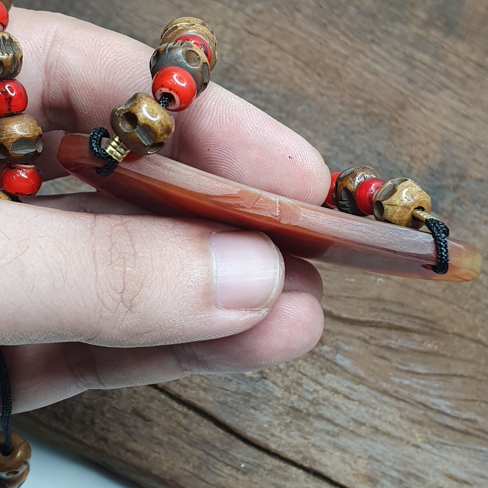 Antique Vintage Carving Animals Agate Pendant & whiteheart beads Necklace