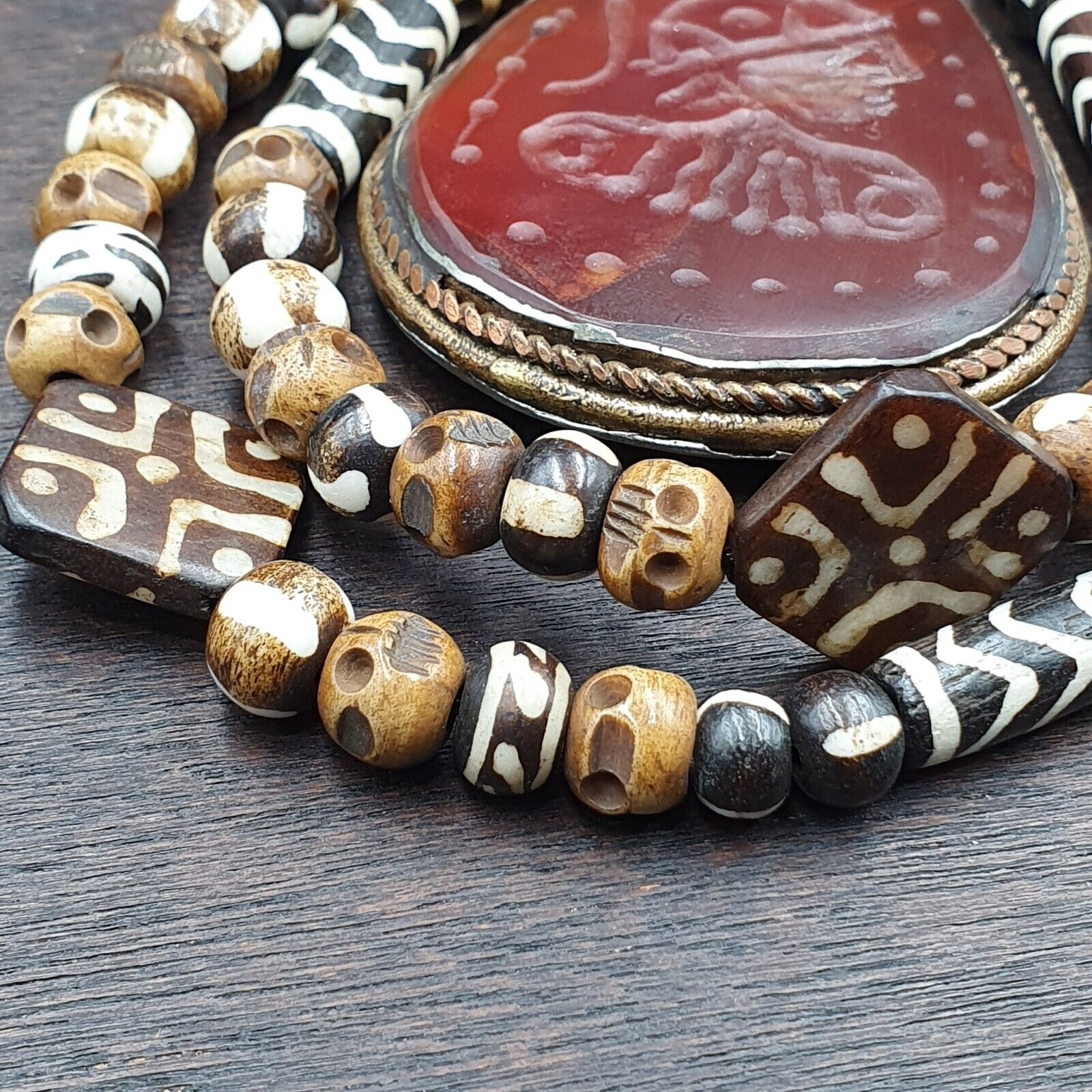 Antique Wonderful Carving Agate pendent Carved King Rare Pendant necklace