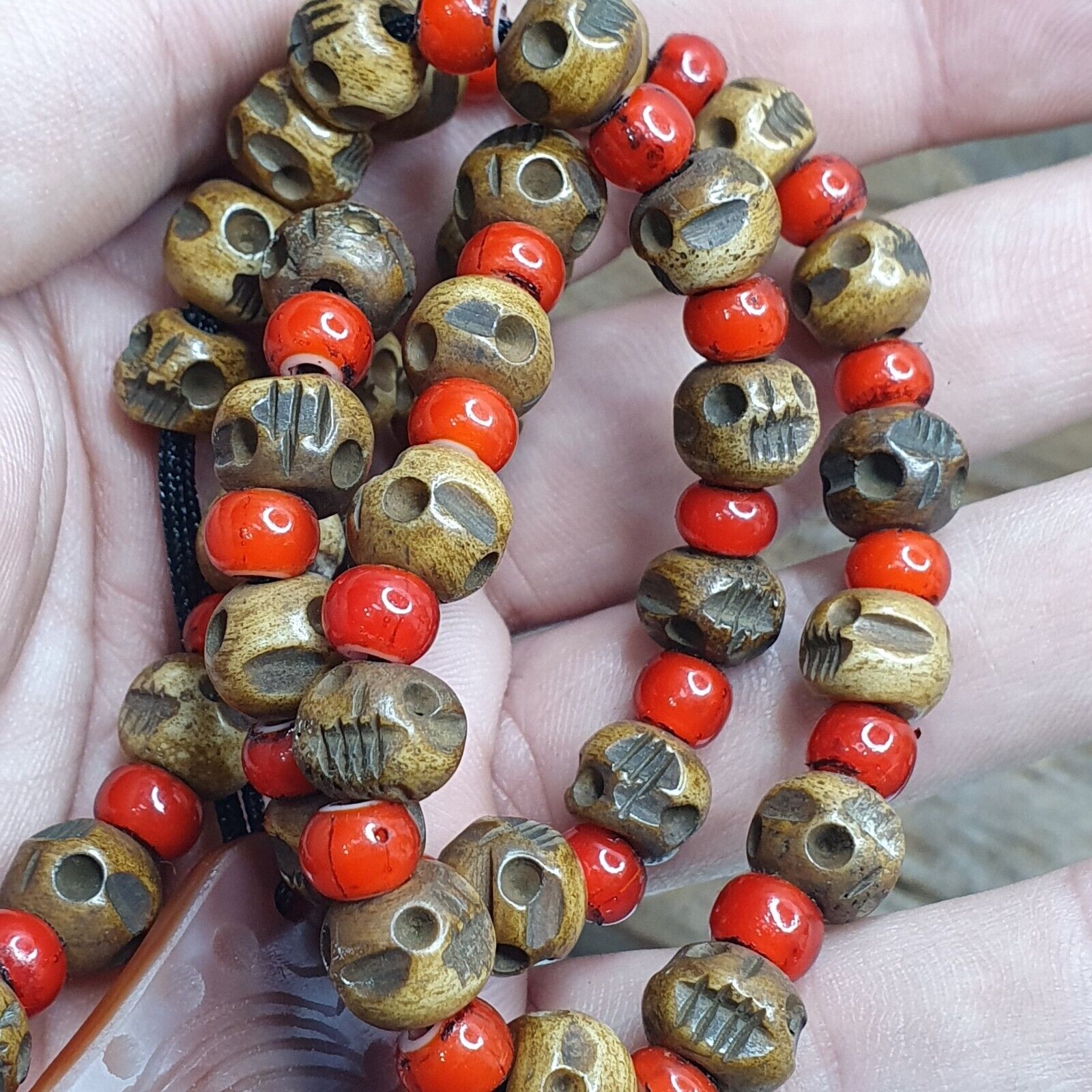 Antique Vintage Carving Animals Agate Pendant & whiteheart beads Necklace