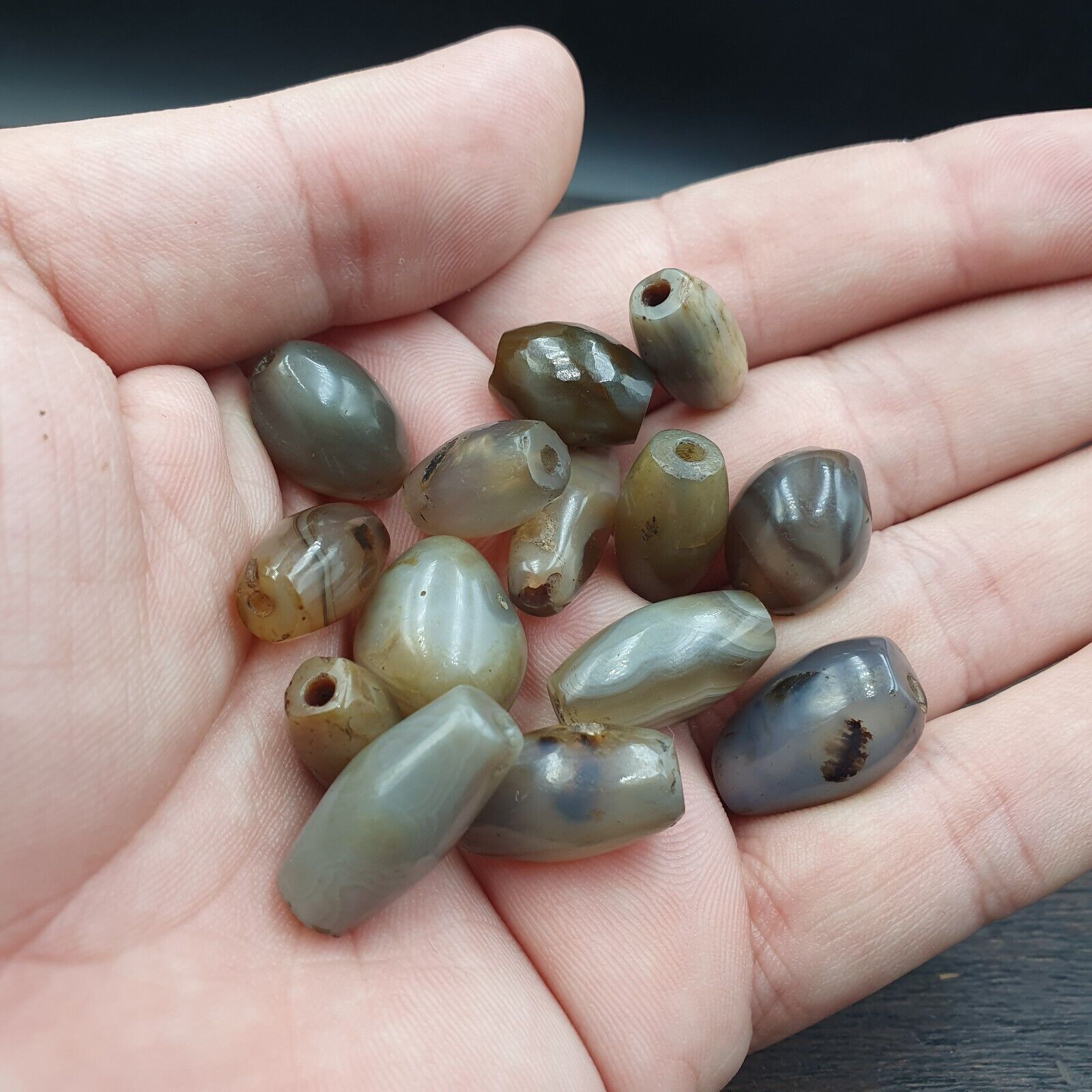 Lot 15 Antique gray Agate African Trade Agate Beads GR-15