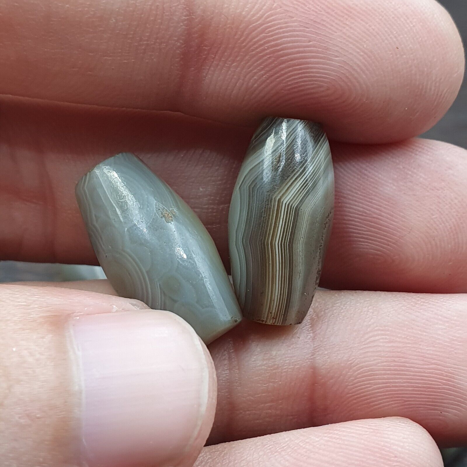 Lot 15 Antique gray Agate African Trade Agate Beads GR-15