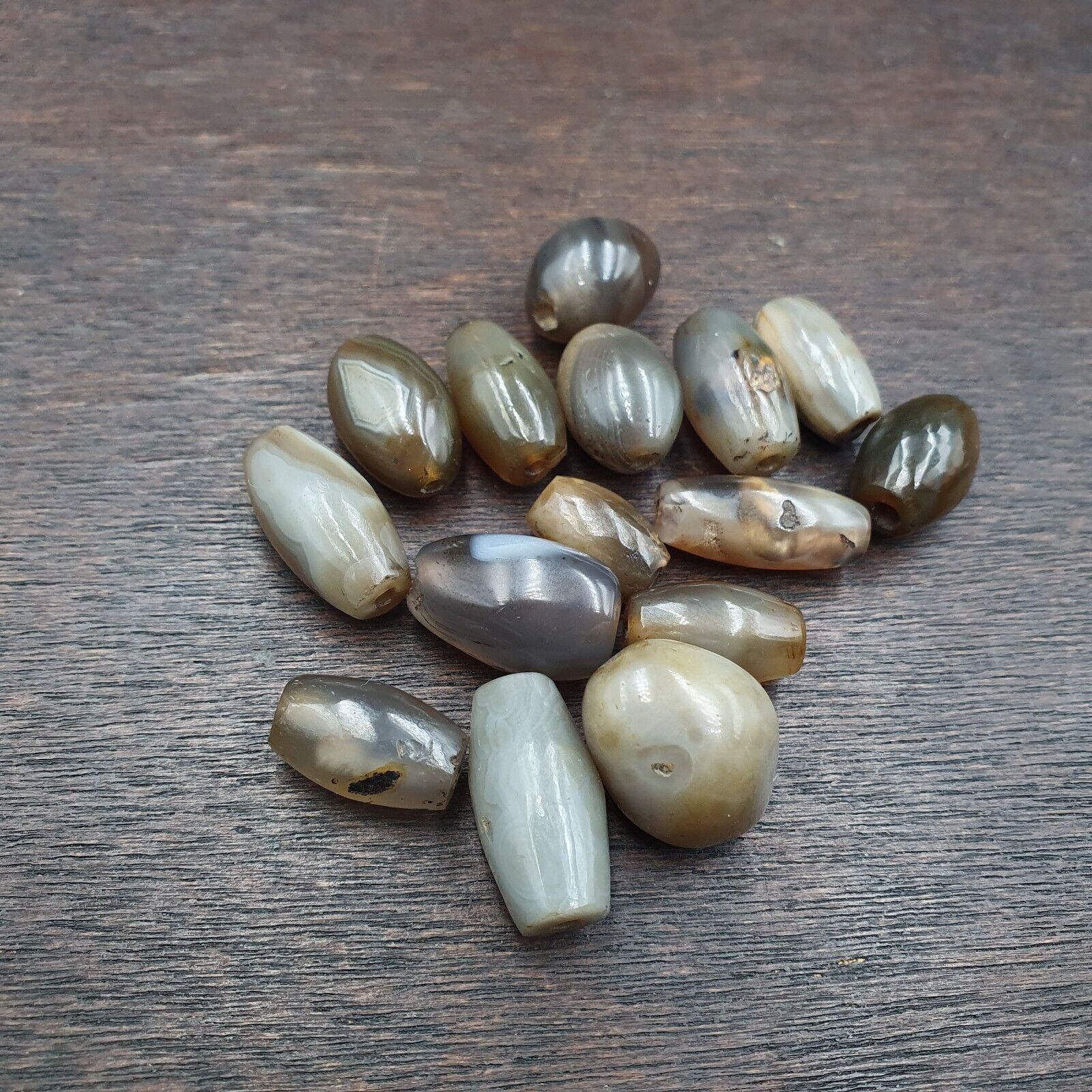 Lot 15 Antique gray Agate African Trade Agate Beads GR-15