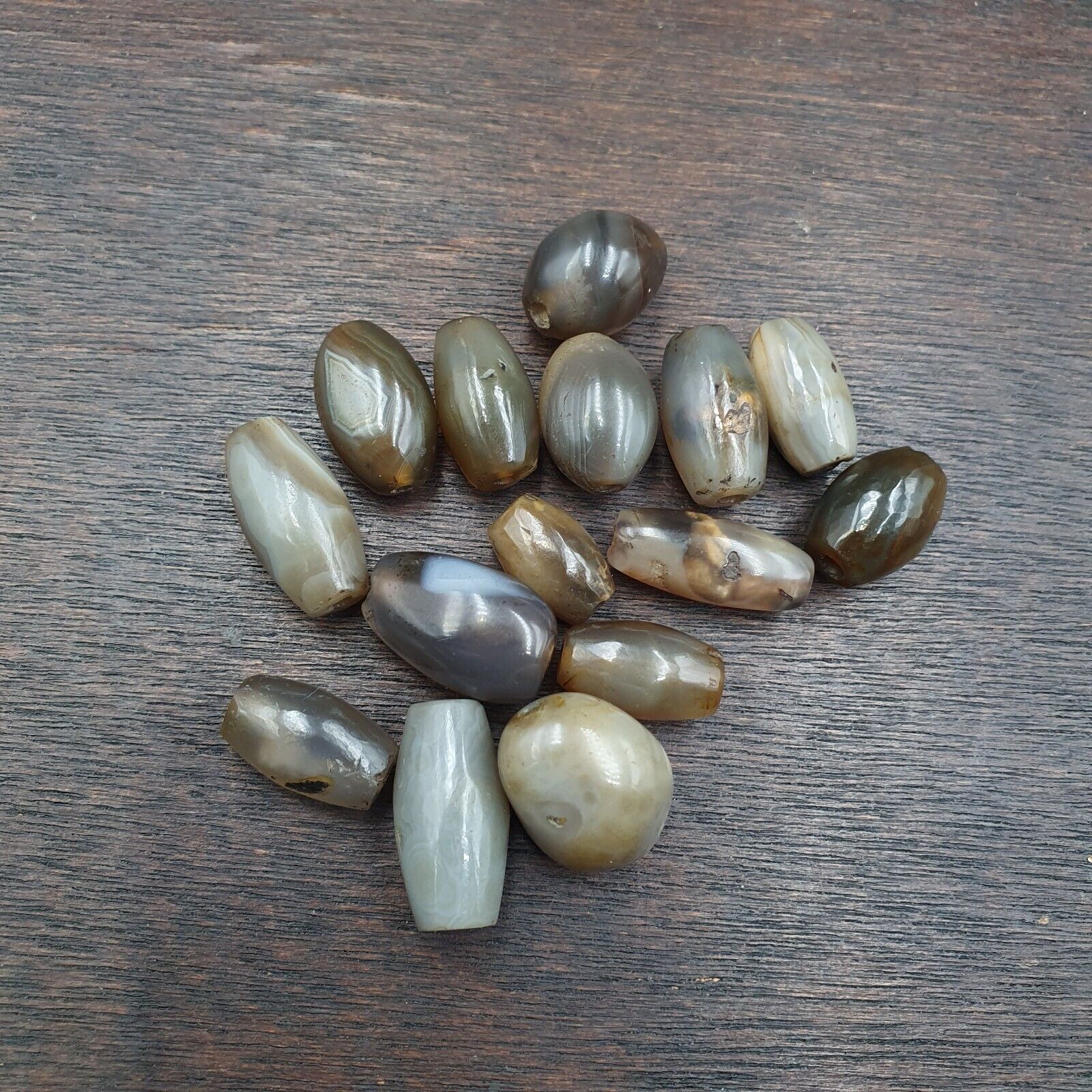 Lot 15 Antique gray Agate African Trade Agate Beads GR-15