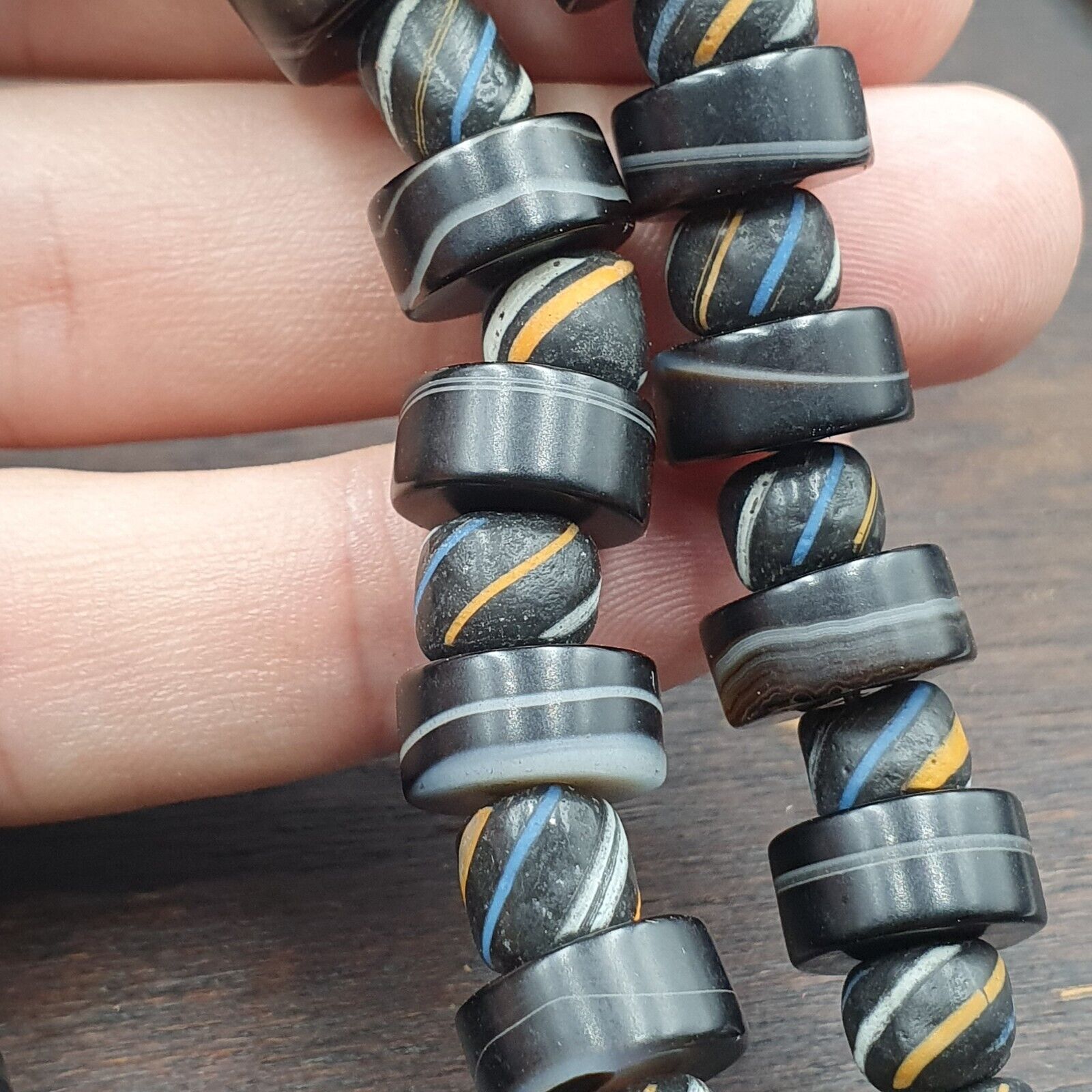 Antique Yemeni Agate Natural Rare pattern Banded Agate Bead Necklace BND-3