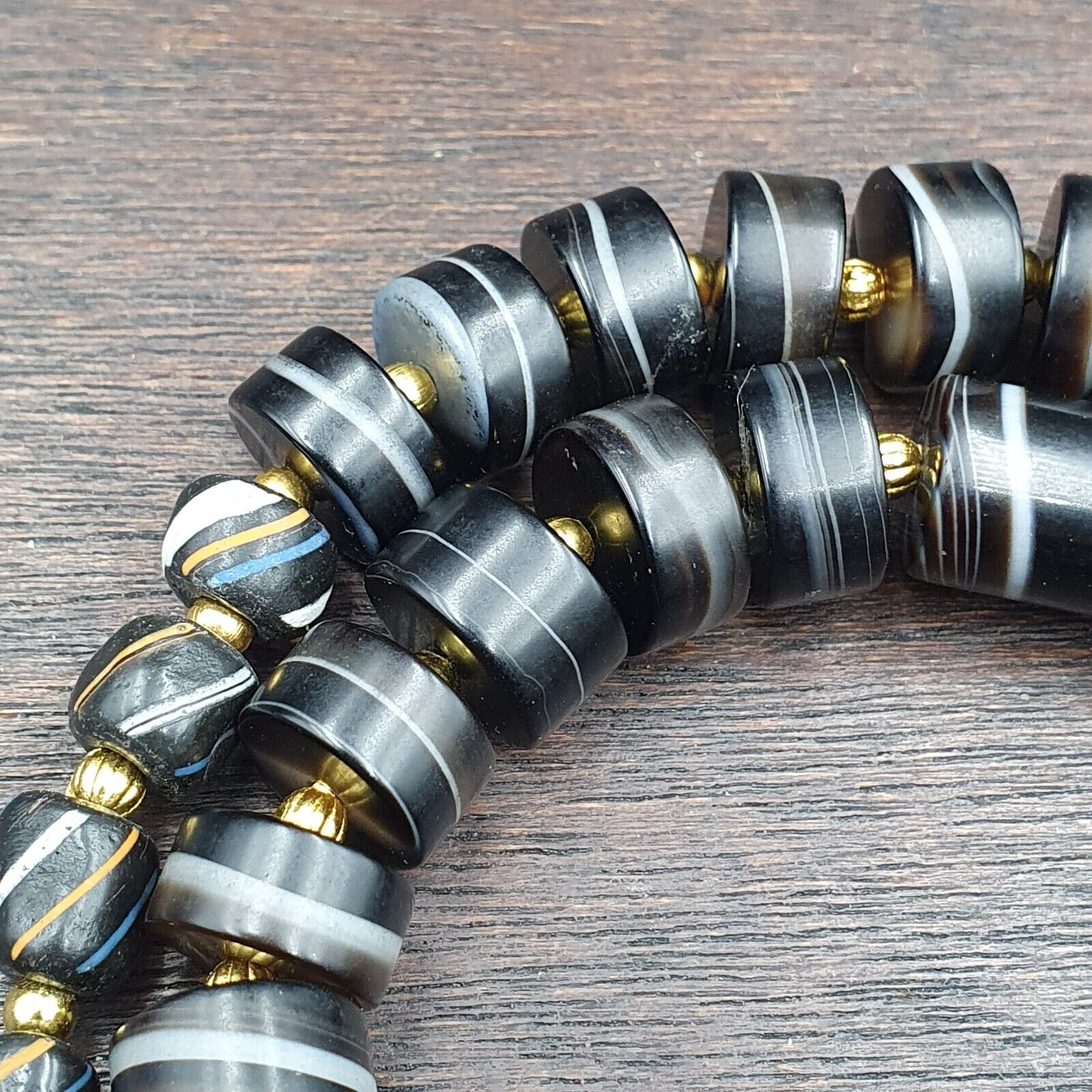 Antique Yemeni Agate Natural Rare pattern Banded Agate Bead Necklace BND-2