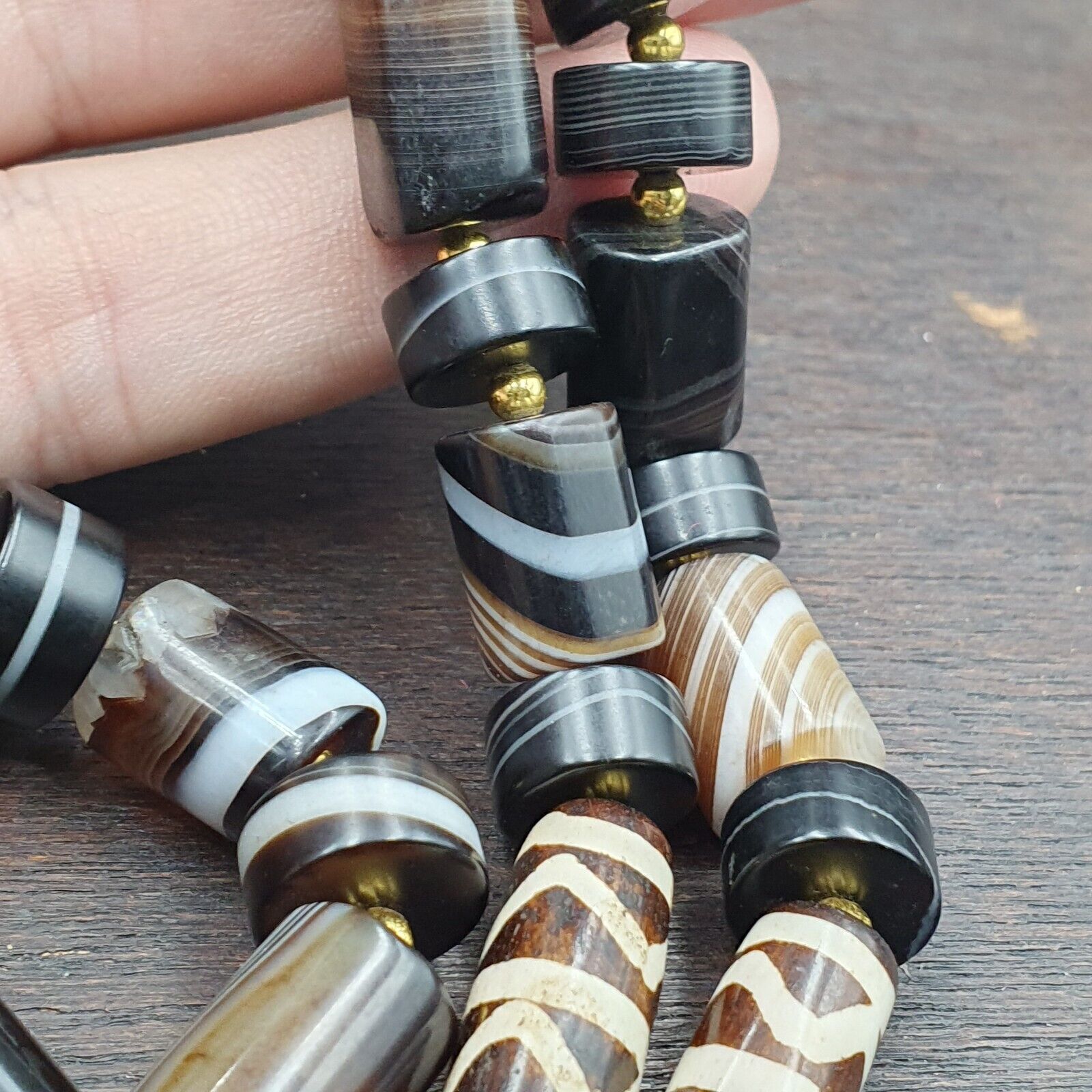 Antique Yemeni Agate Natural Rare pattern Banded Agate Bead Necklace