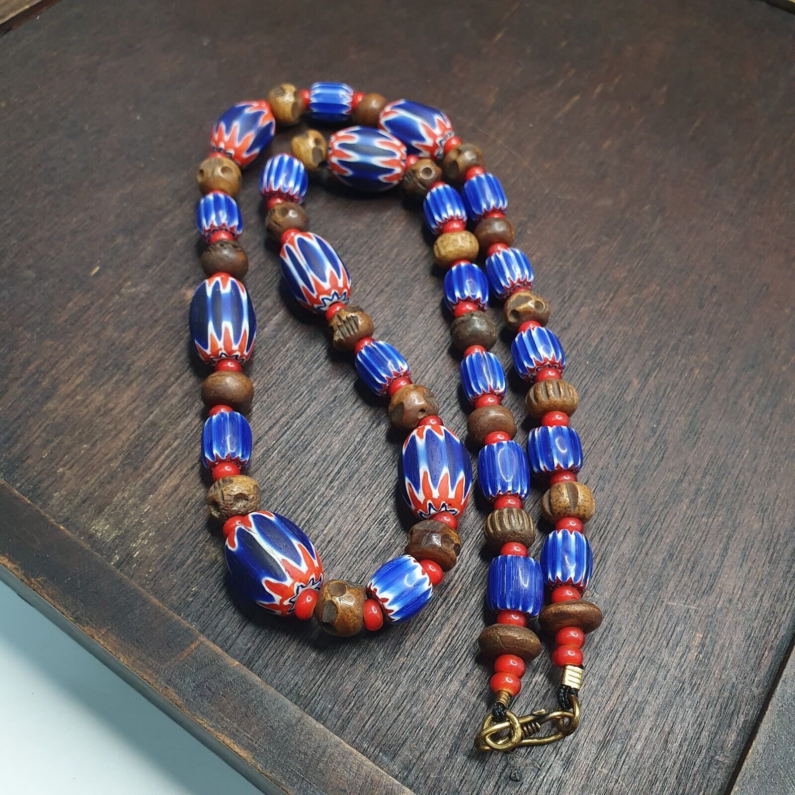 Vintage venetian Style Beads Collection WHite heart Chevron Beads Necklace B21