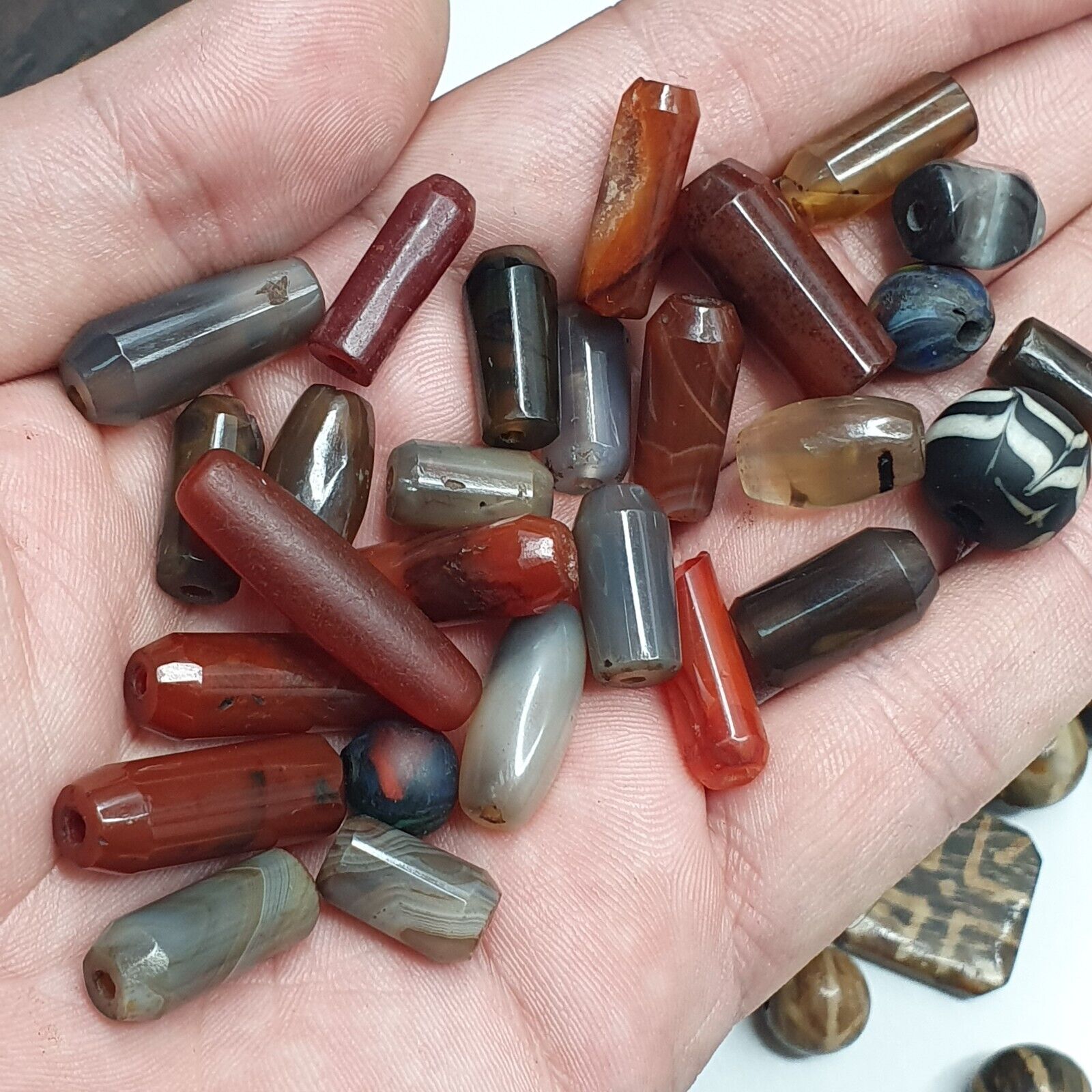 Lot Asian Pumtek and African Yemeni Agate Beads LOT-PMT