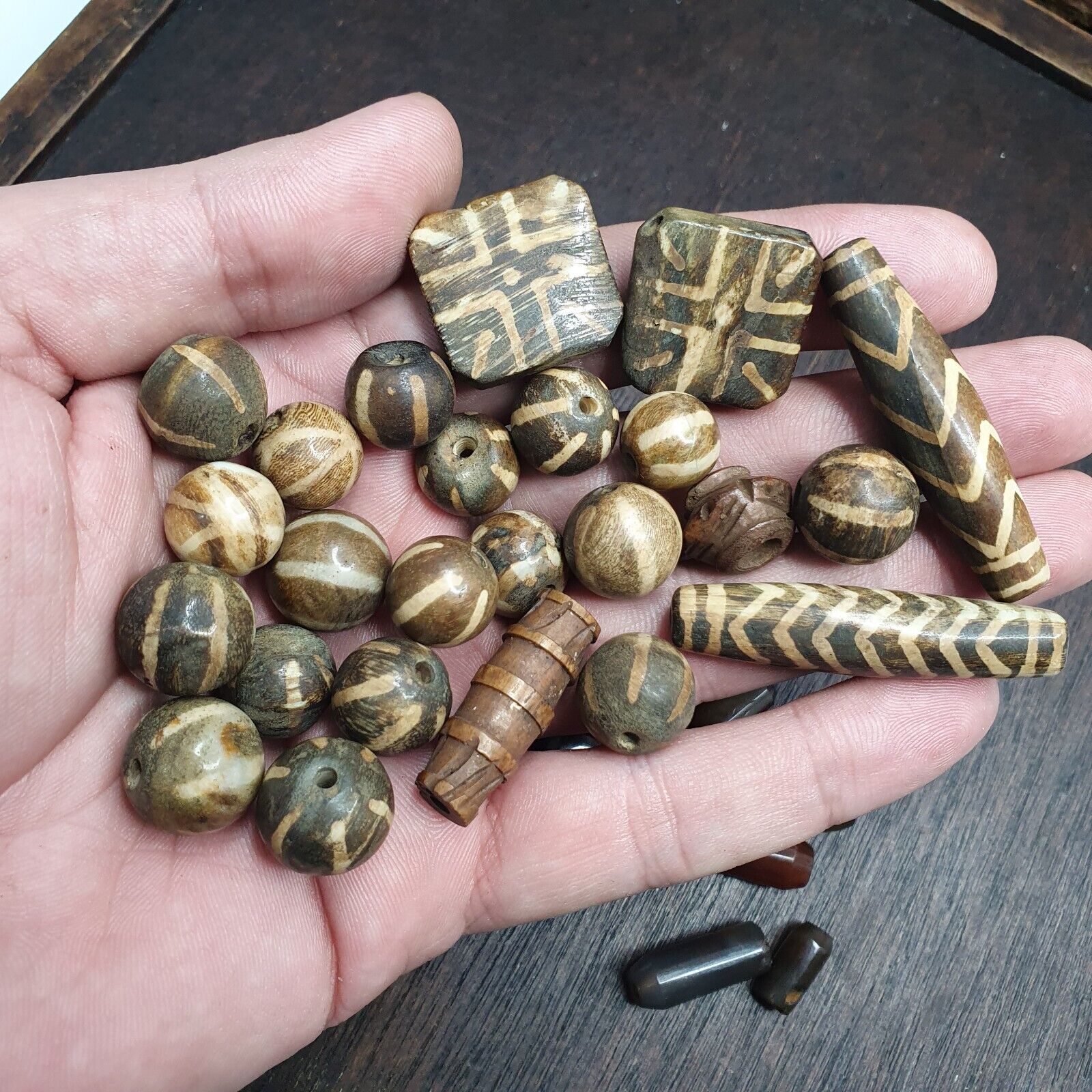 Lot Asian Pumtek and African Yemeni Agate Beads LOT-PMT