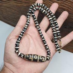 Indo Tibetan Himalayan Agate Bead unique Patterns Dzi Amulet Necklace