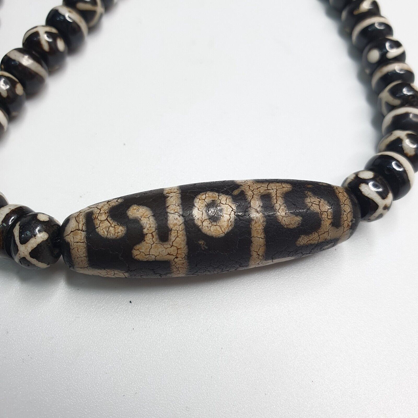 Indo Tibetan Himalayan Agate Bead unique Patterns Dzi Amulet Necklace