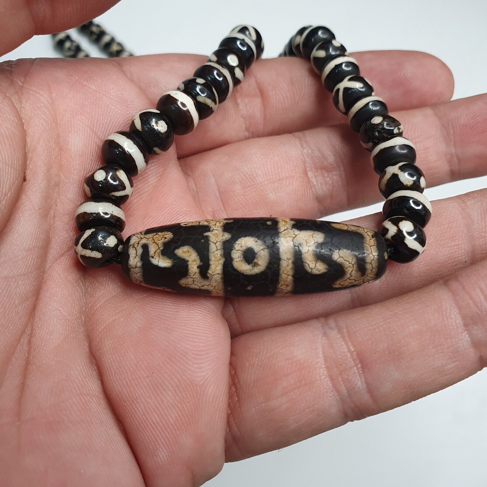 Indo Tibetan Himalayan Agate Bead unique Patterns Dzi Amulet Necklace