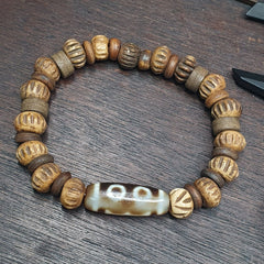 Protective Tibetan 3 Eyes and Lines Agate Dzi Bead Amulet carving beads Bracelet