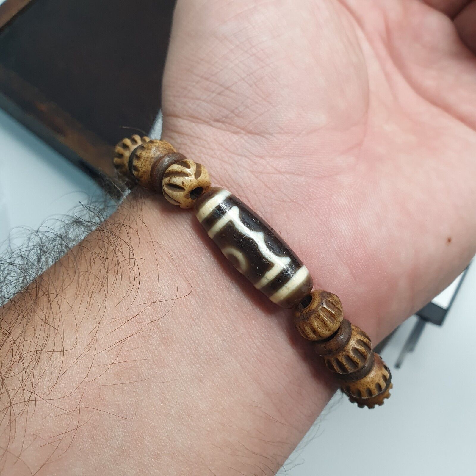 Protective Tibetan 3 Eyes and Lines Agate Dzi Bead Amulet carving beads Bracelet