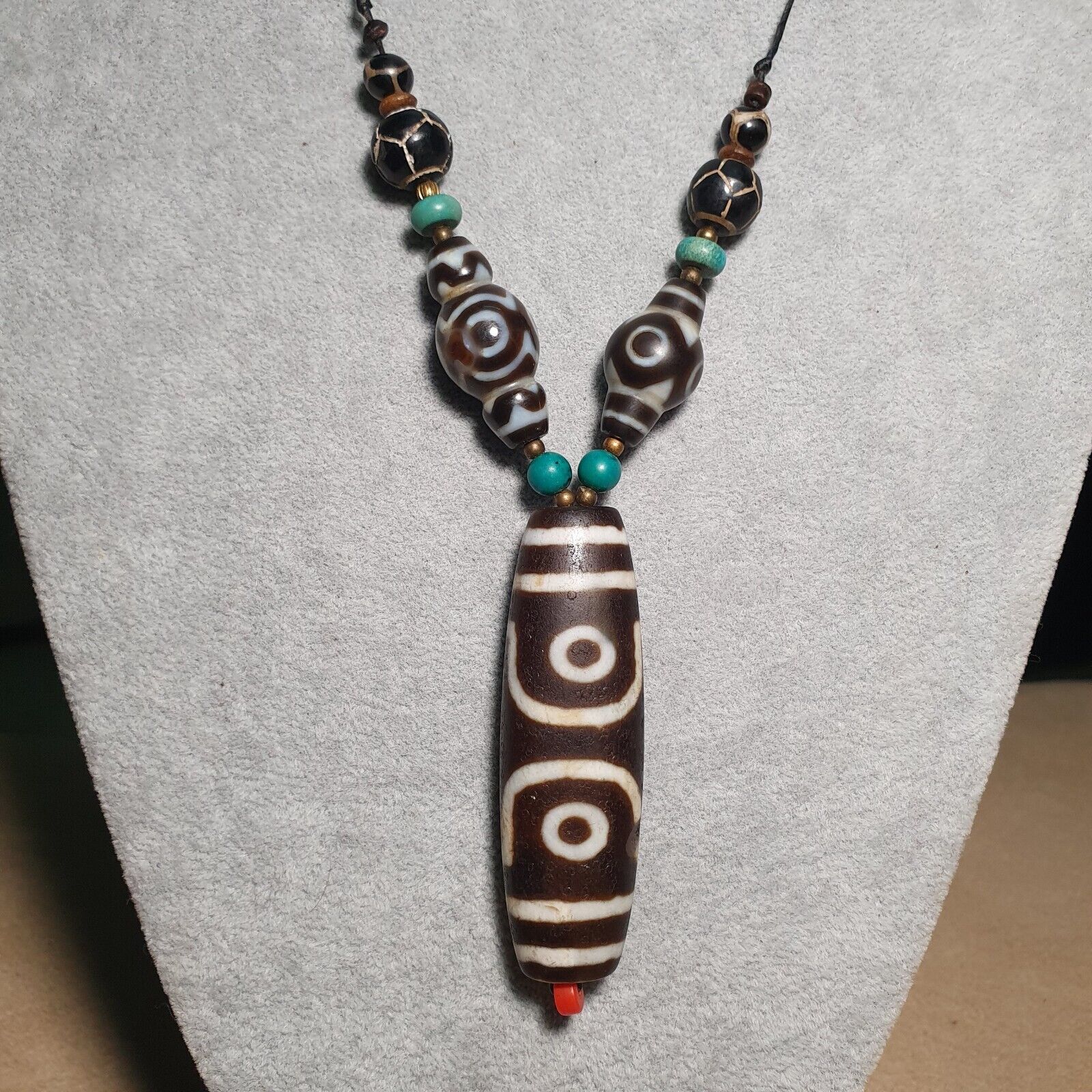 Antique Old Magnificent Tibetan Eyes in Eye Agate stone Dzi Beads Amulet