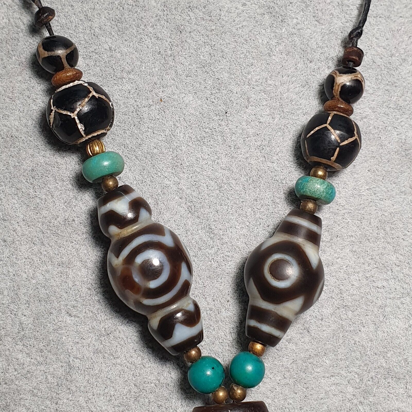 Antique Old Magnificent Tibetan Eyes in Eye Agate stone Dzi Beads Amulet