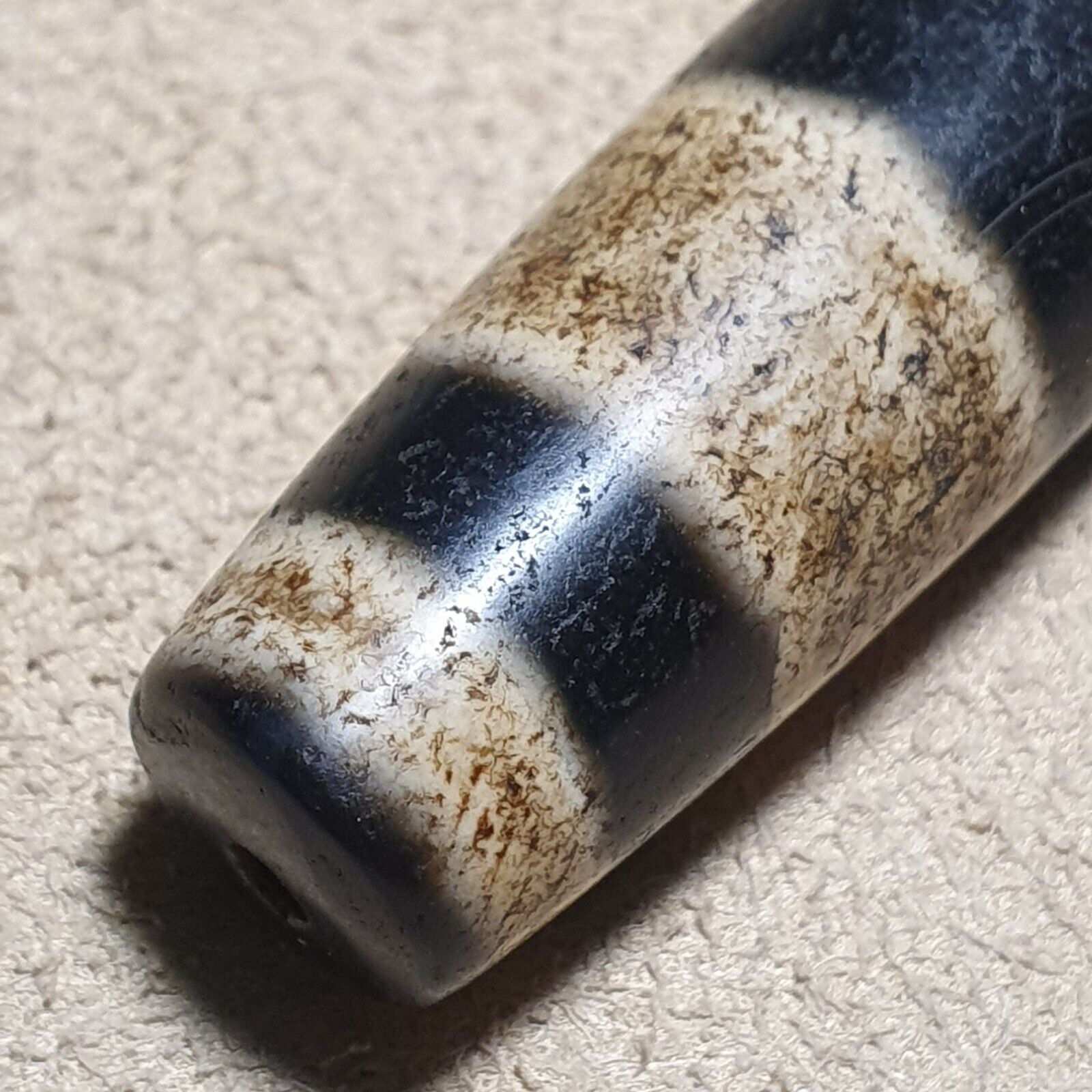 Antique Old Tibetan 3 Lines Agate stone Dzi Bead Amulet 58.9mm Rare finds.