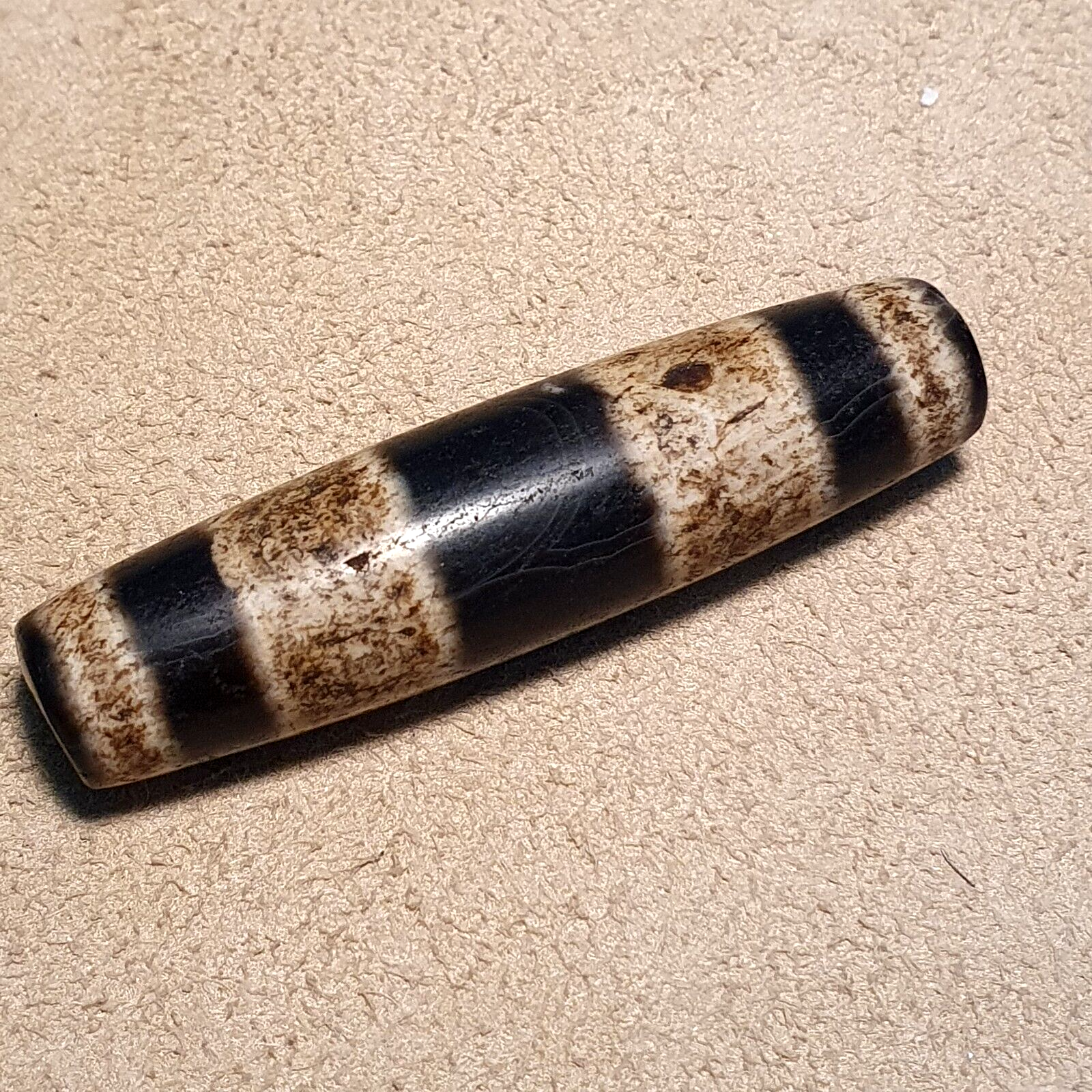 Antique Old Tibetan 3 Lines Agate stone Dzi Bead Amulet 58.9mm Rare finds.