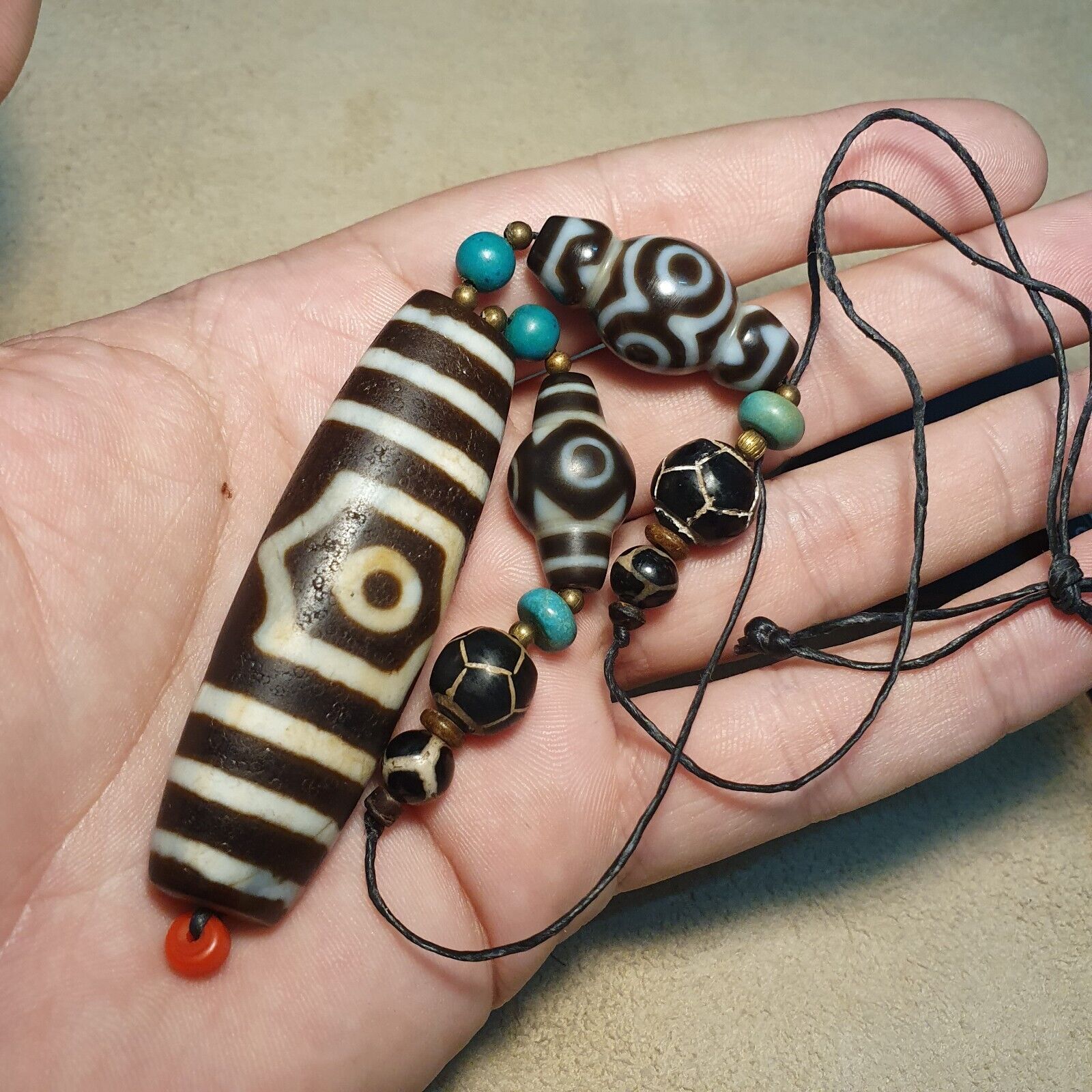 Antique Old Magnificent Tibetan Eyes in Eye Agate stone Dzi Beads Amulet