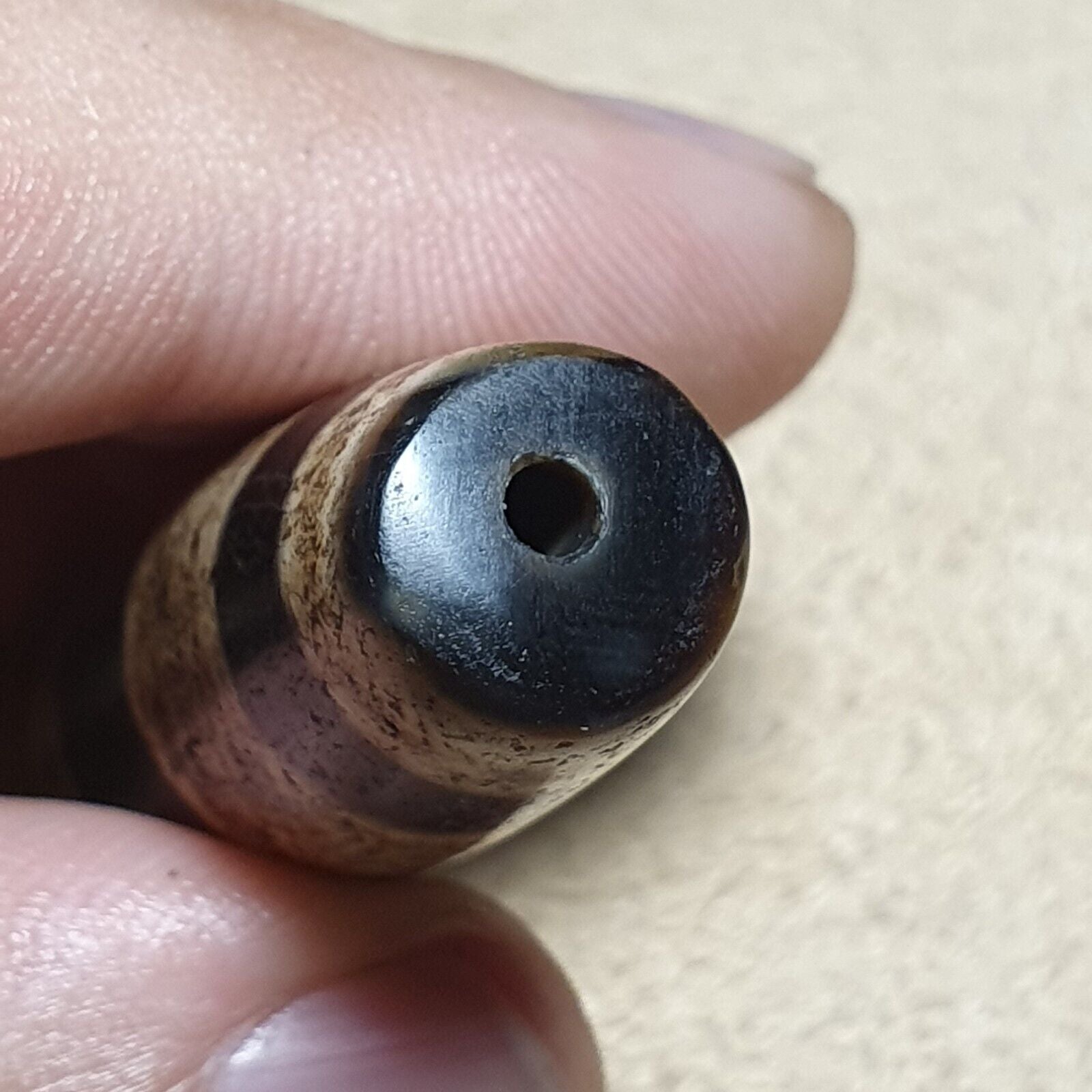 Antique Old Tibetan 3 Lines Agate stone Dzi Bead Amulet 58.9mm Rare finds.