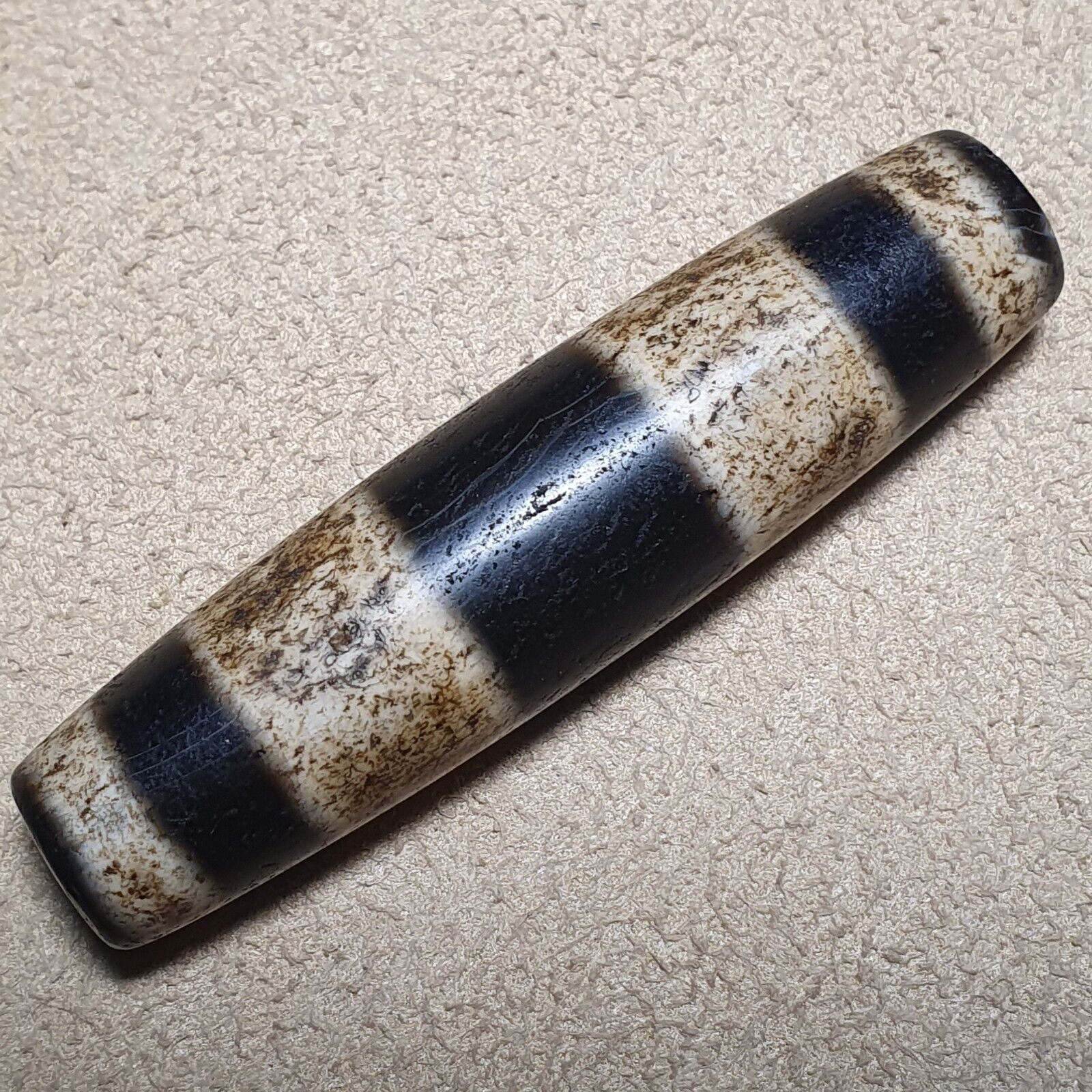 Antique Old Tibetan 3 Lines Agate stone Dzi Bead Amulet 58.9mm Rare finds.