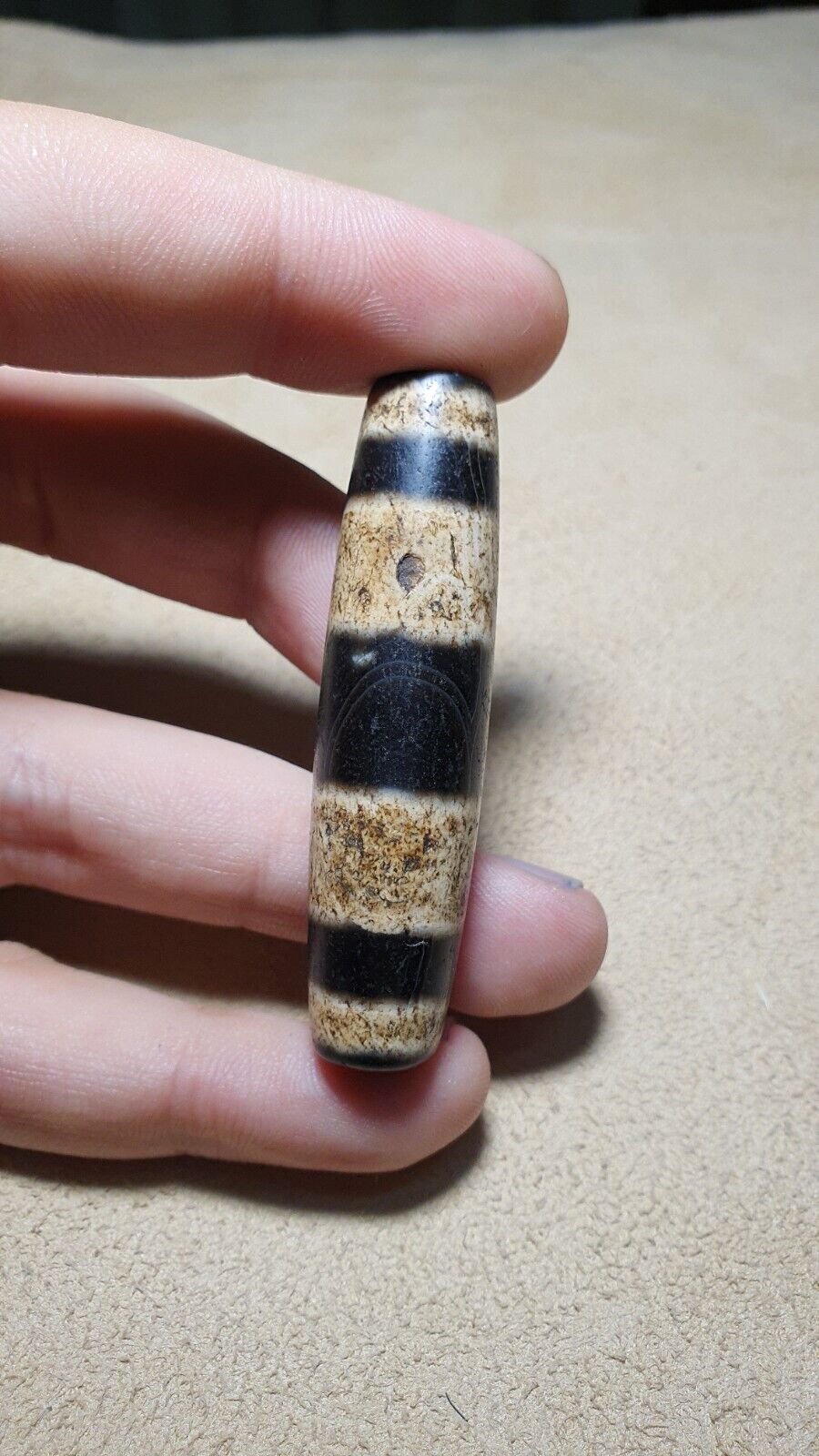 Antique Old Tibetan 3 Lines Agate stone Dzi Bead Amulet 58.9mm Rare finds.