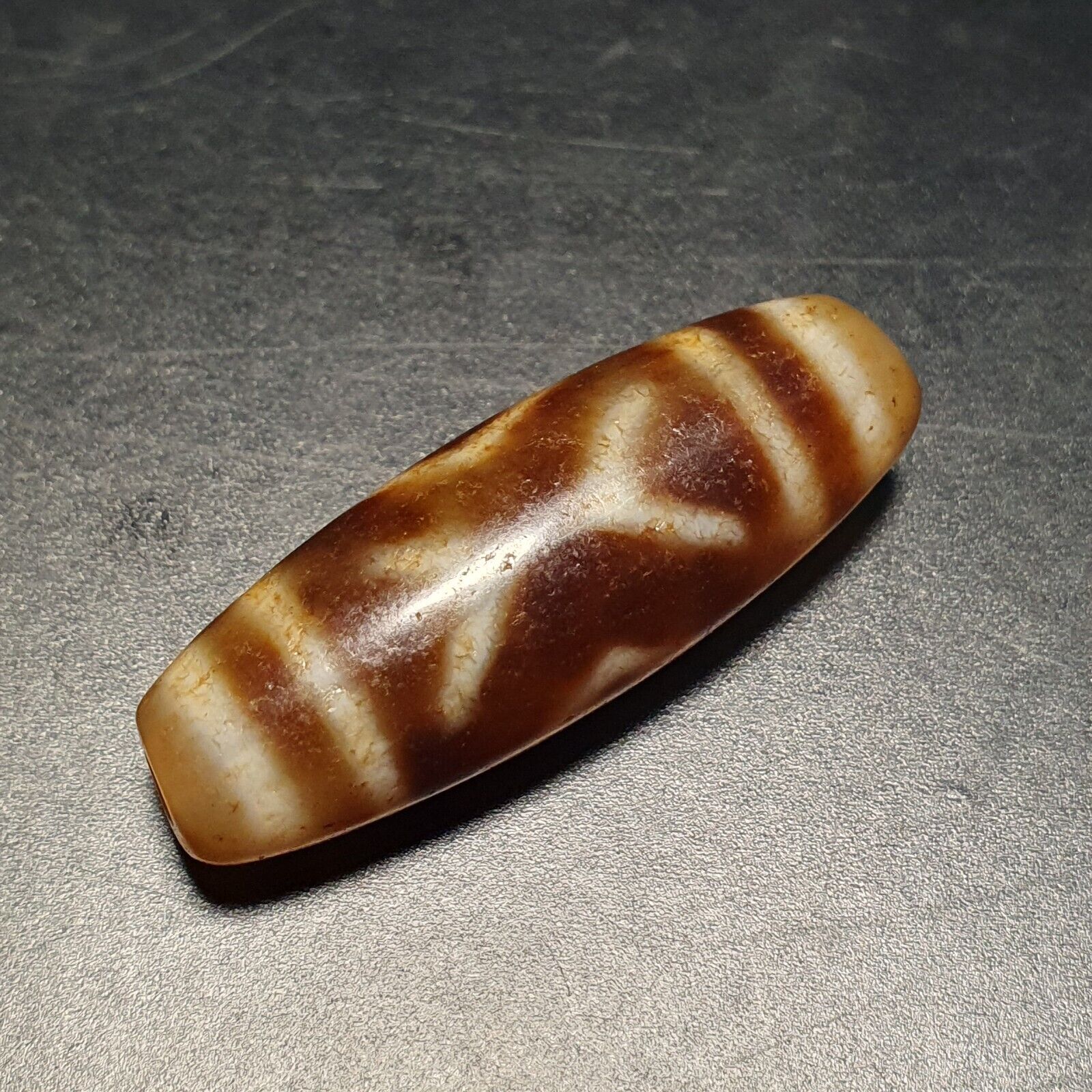 Old Tibetan Diamond Eyes Unique pattern Agate stone Dzi Bead Amulet