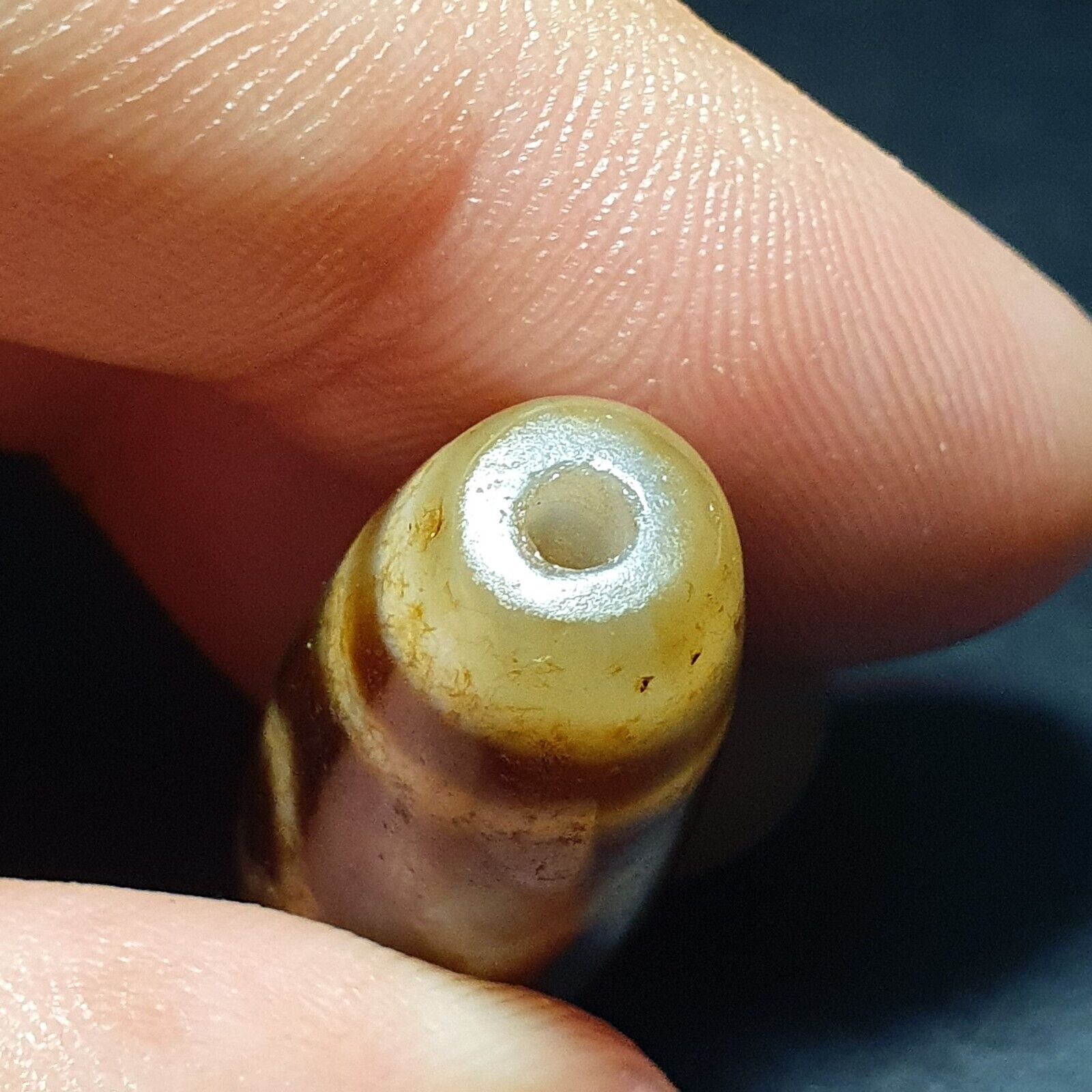 Old Tibetan Diamond Eyes Unique pattern Agate stone Dzi Bead Amulet