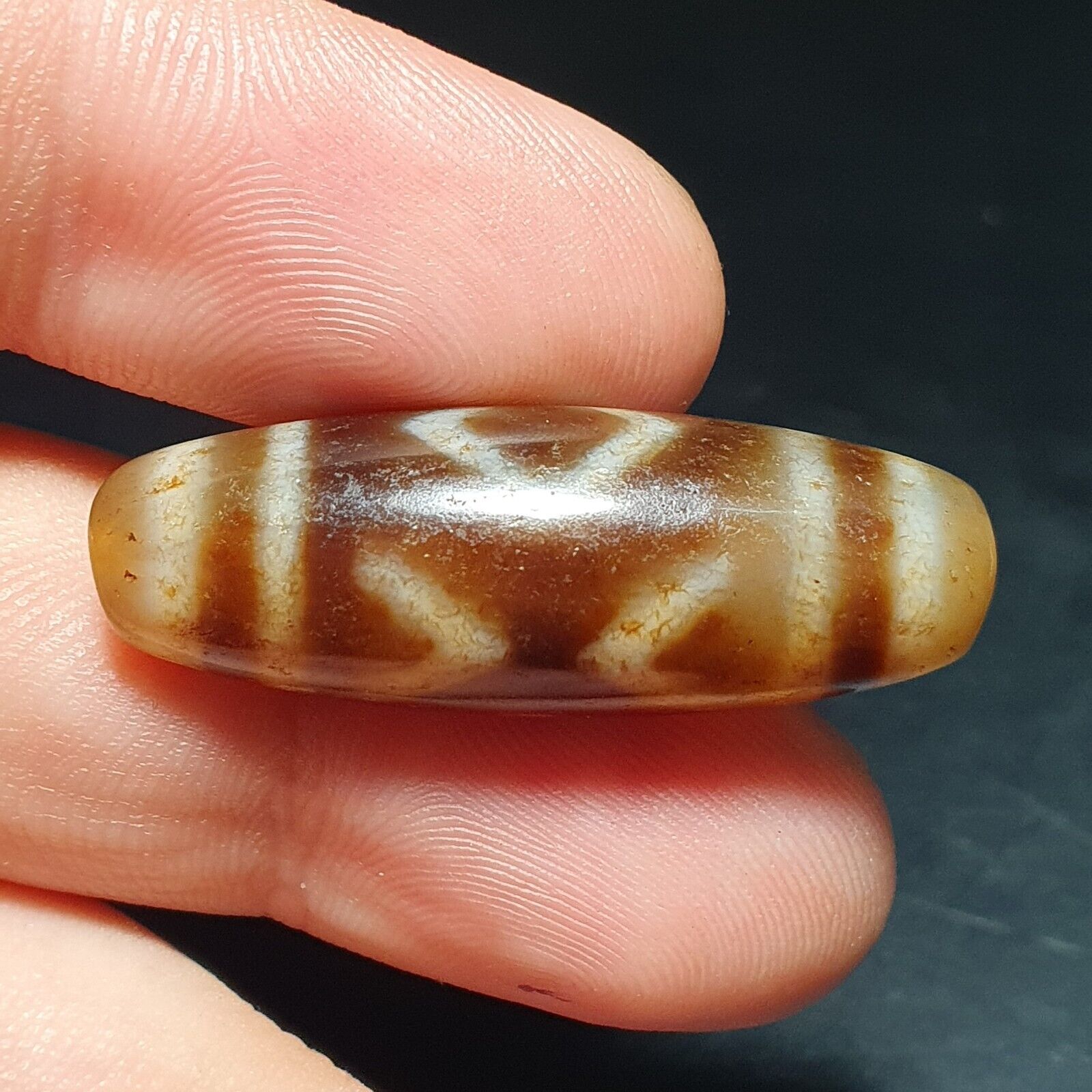 Old Tibetan Diamond Eyes Unique pattern Agate stone Dzi Bead Amulet
