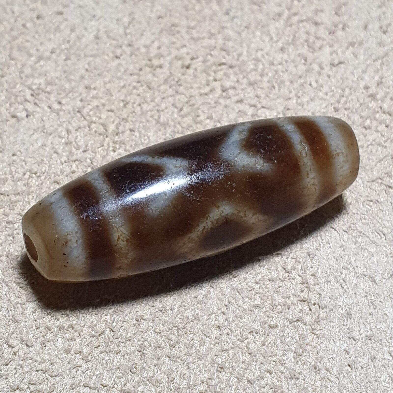 Old Tibetan Diamond Eyes Unique pattern Agate stone Dzi Bead Amulet
