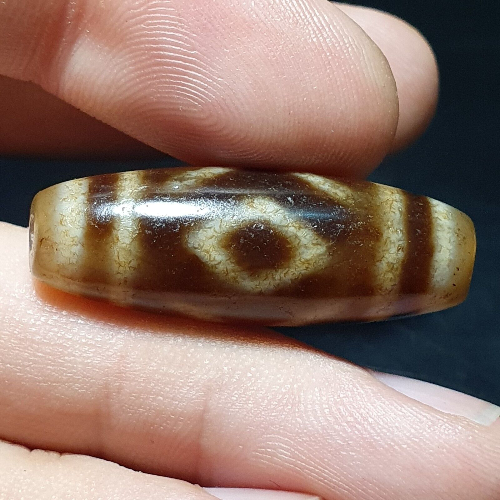 Old Tibetan Diamond Eyes Unique pattern Agate stone Dzi Bead Amulet