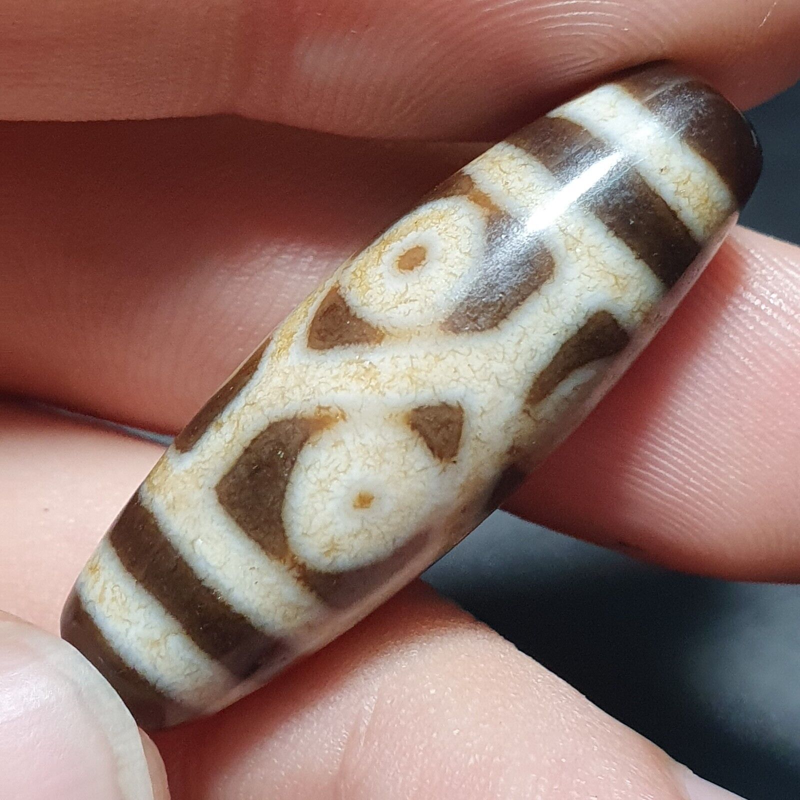 6 eyes Nepalese Indo Tibetan Vintage Agate stone Dzi Amulet SHD-9