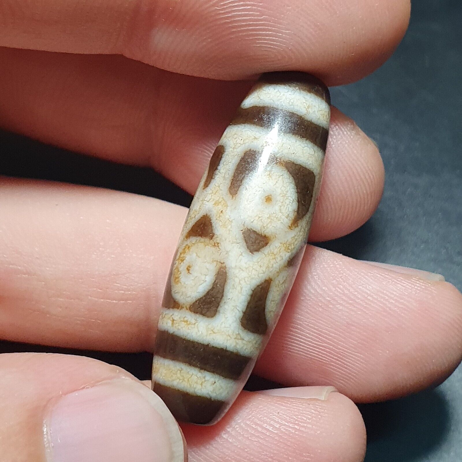6 eyes Nepalese Indo Tibetan Vintage Agate stone Dzi Amulet SHD-9