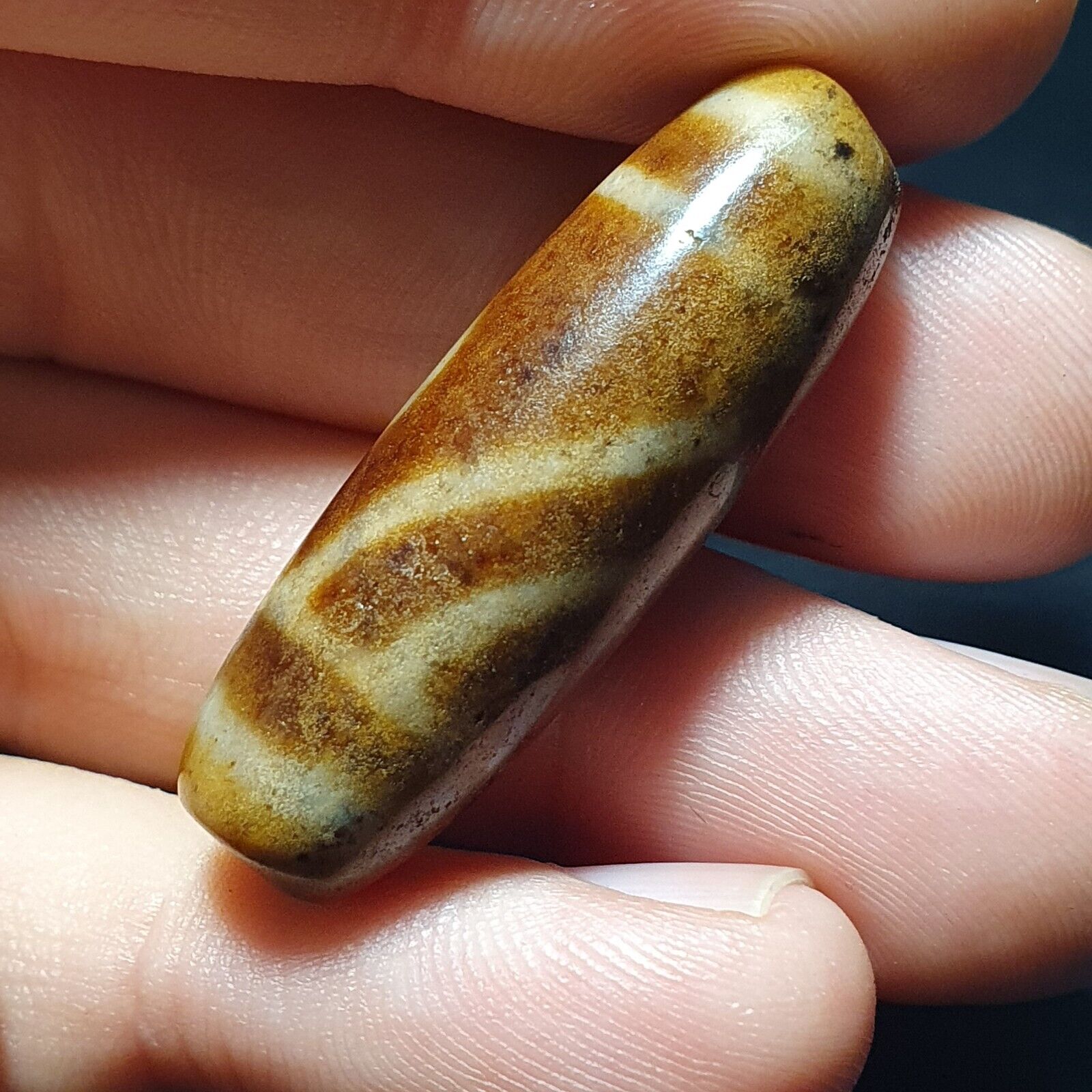 Vintage Tibetan Circle Big Eye Unique pattern Agate stone Dzi  Amulet