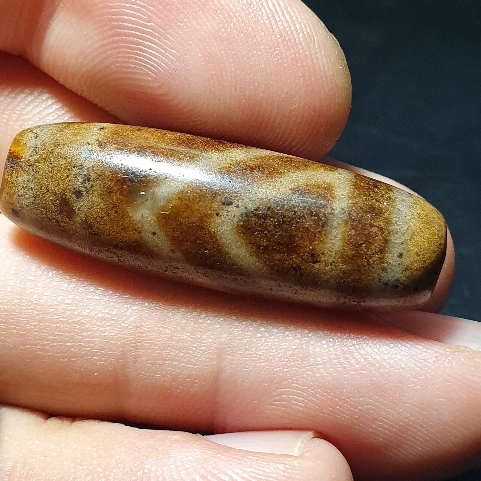 Vintage Tibetan Circle Big Eye Unique pattern Agate stone Dzi  Amulet