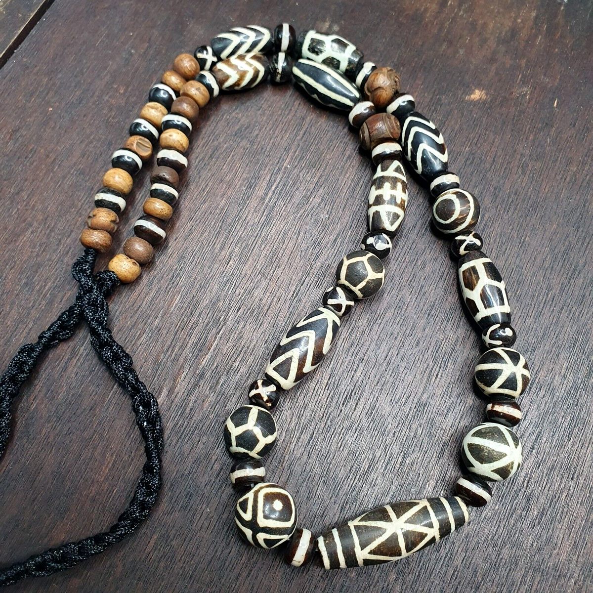 Vintage Black and White Pumtek Pyu Burmese Beads Long Necklace