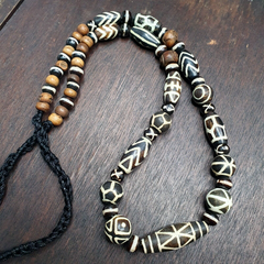 Vintage Black and White Pumtek Pyu Burmese Beads Long Necklace