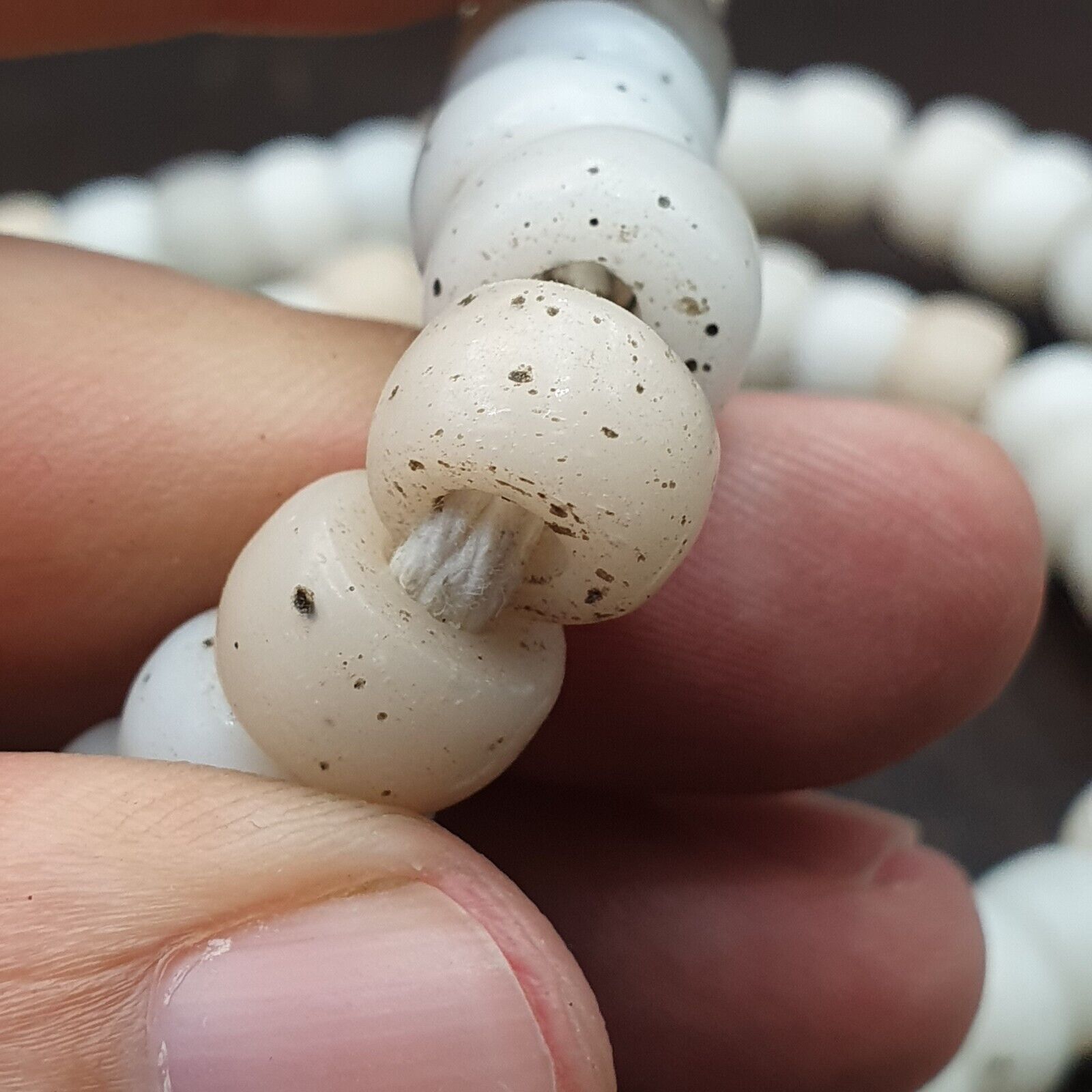 Vintage OLD AFRICAN White GLASS ANTIQUE BEADS 11-11.5MM 100+ beads Strand