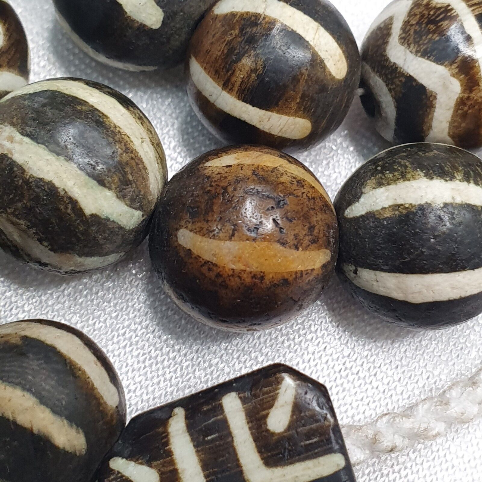 S Asian Burma Necklace Old Pumtek pyu beads petrified Wood Stone