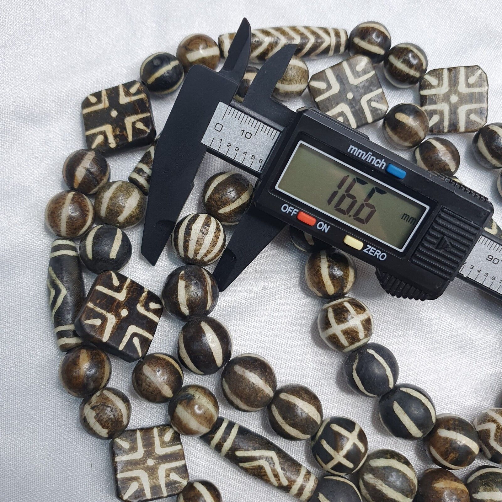 S Asian Burma Necklace Old Pumtek pyu beads petrified Wood Stone