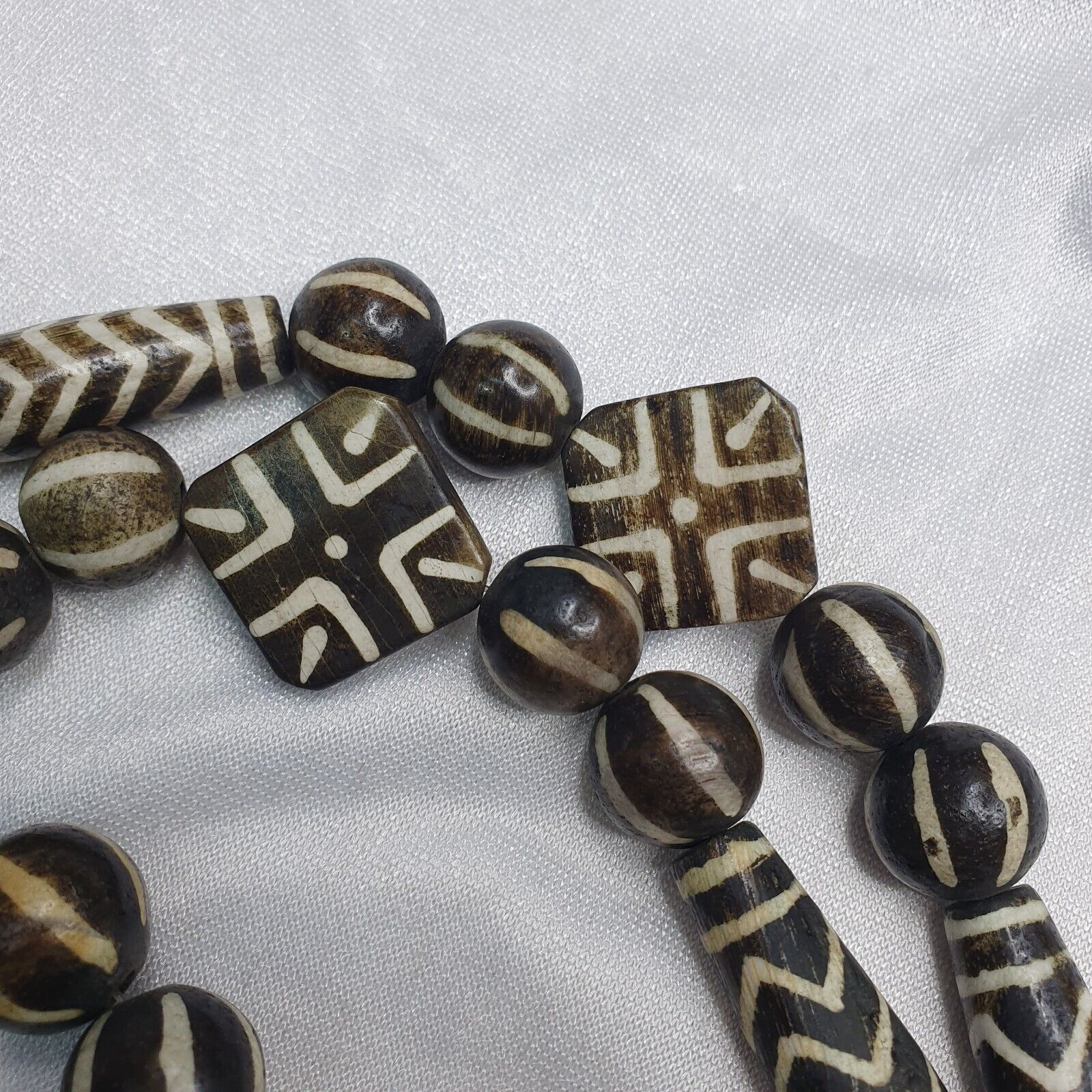 S Asian Burma Necklace Old Pumtek pyu beads petrified Wood Stone