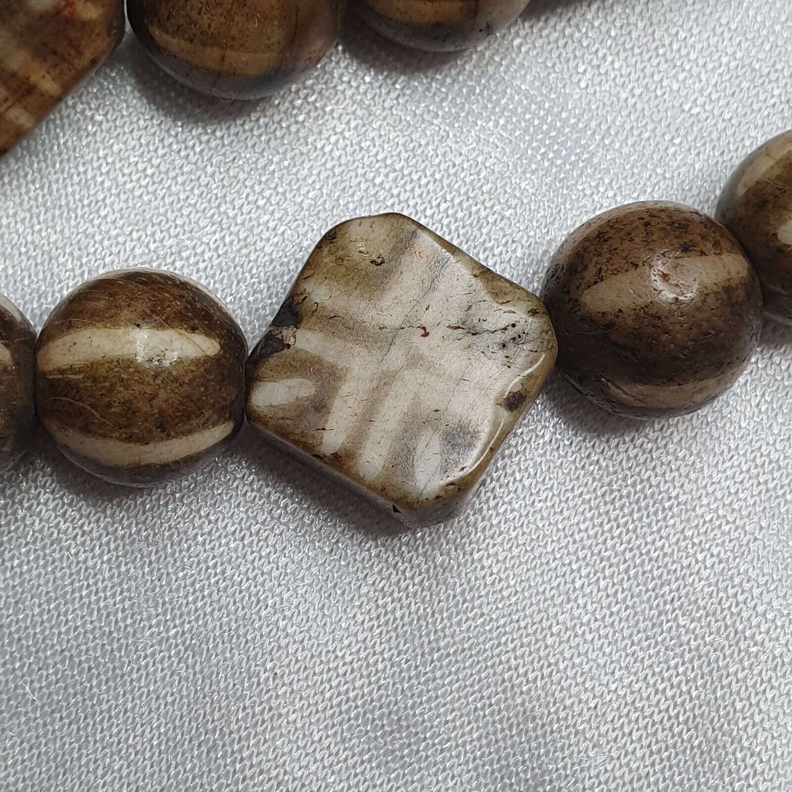 RARE Very Old PUMTEK BEADS Necklace Palmwood Great Patterns