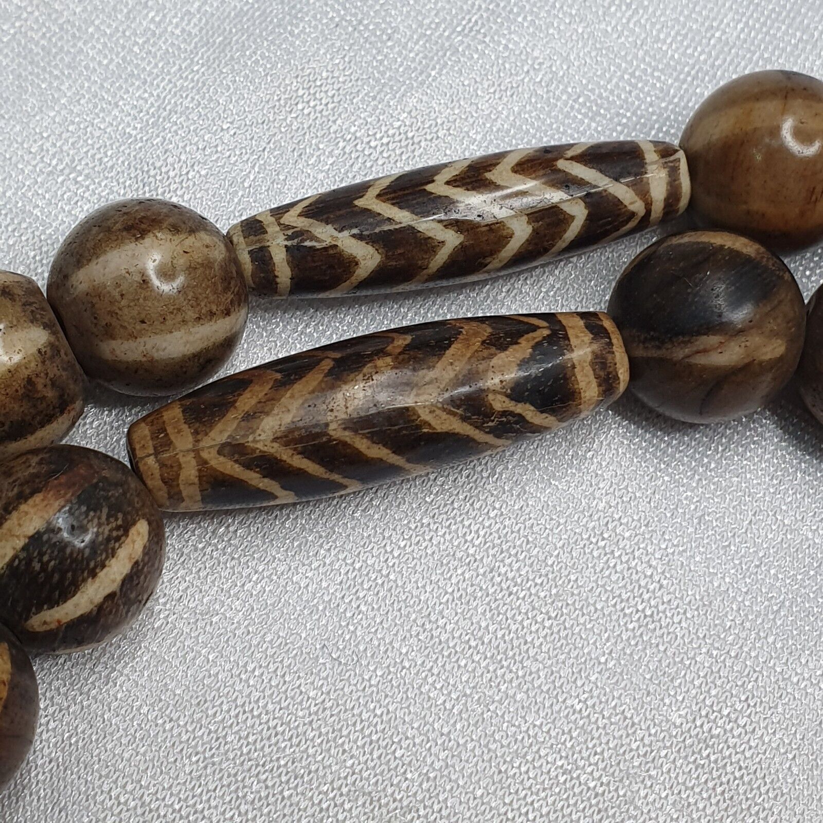 RARE Very Old PUMTEK BEADS Necklace Palmwood Great Patterns