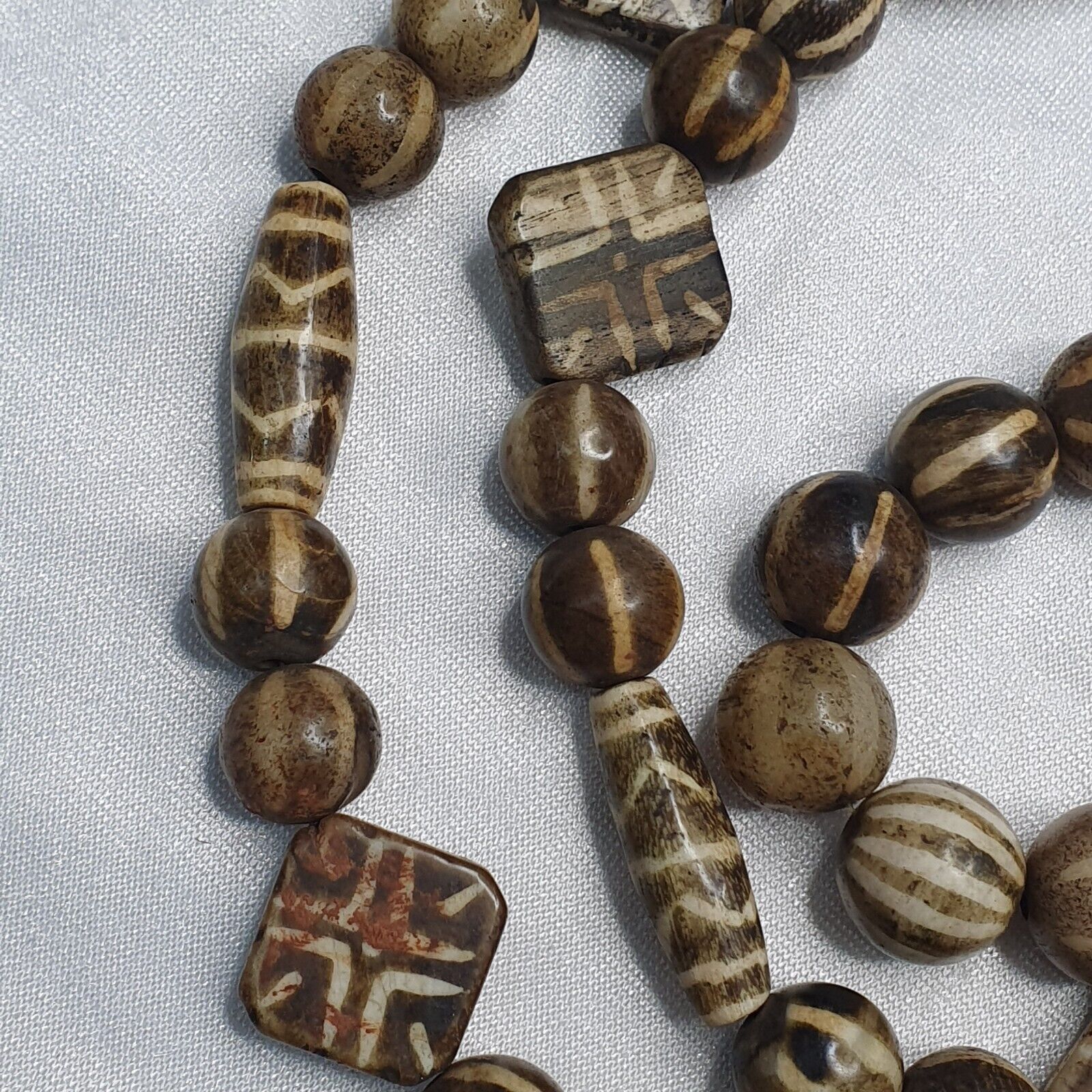 RARE Very Old PUMTEK BEADS Necklace Palmwood Great Patterns