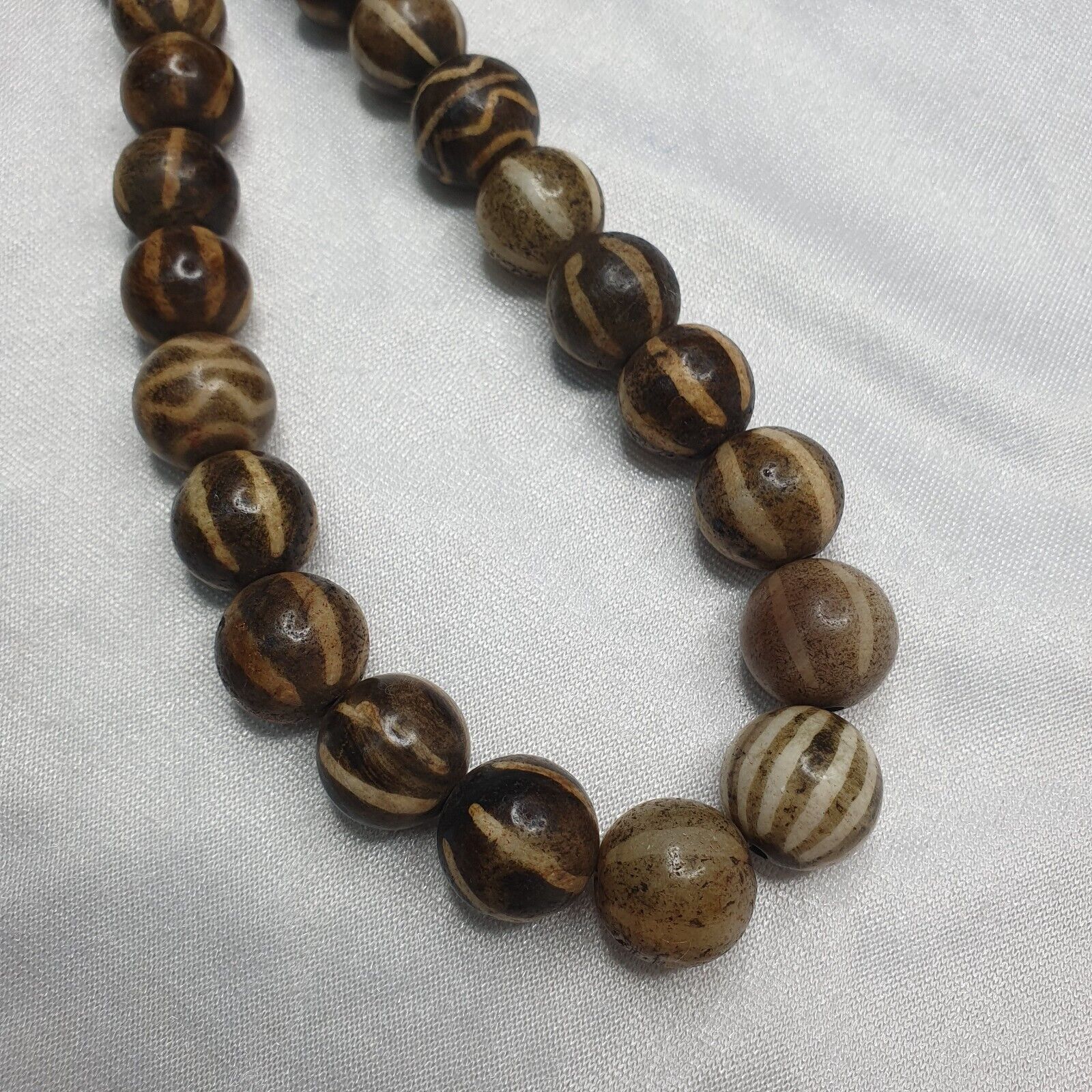 RARE Very Old PUMTEK BEADS Necklace Palmwood Great Patterns