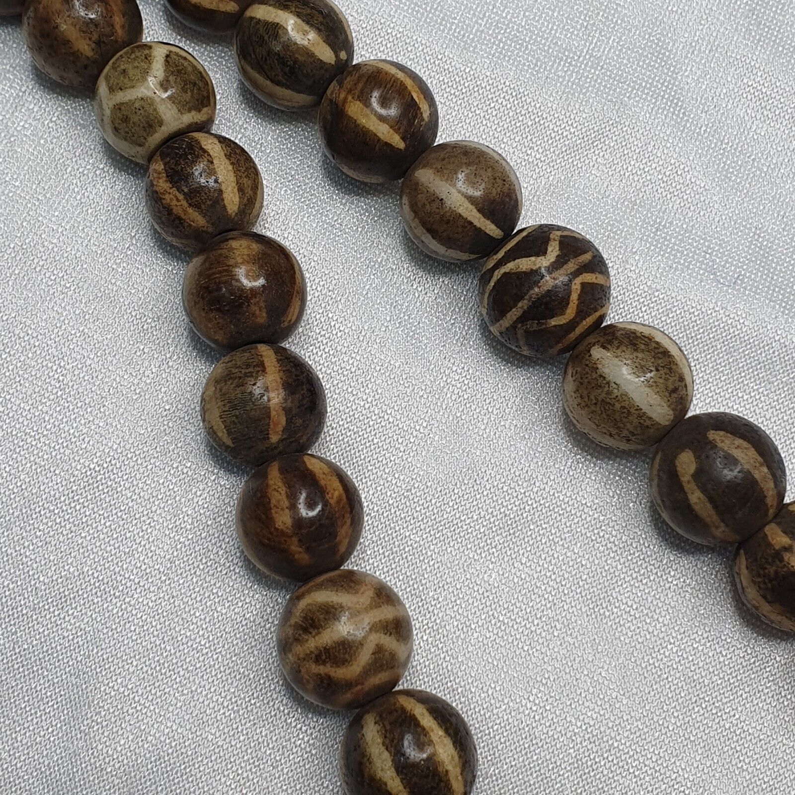 RARE Very Old PUMTEK BEADS Necklace Palmwood Great Patterns