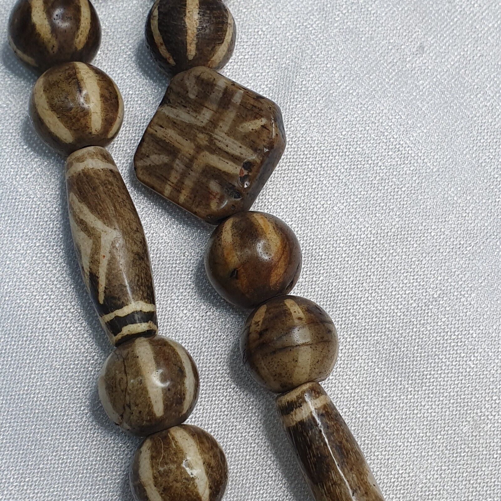 RARE Very Old PUMTEK BEADS Necklace Palmwood Great Patterns